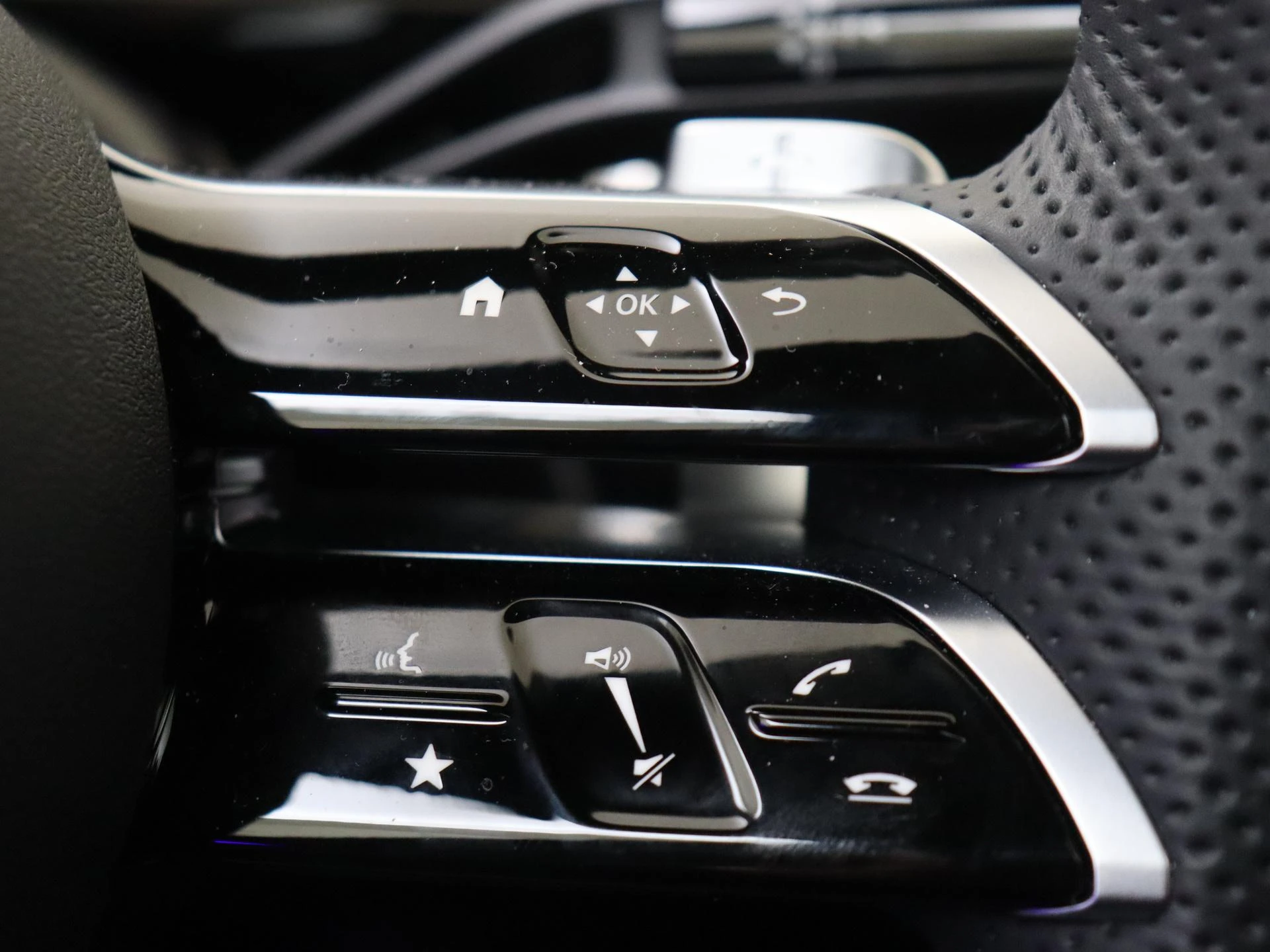 Mercedes-Benz-E-Klasse-image-11