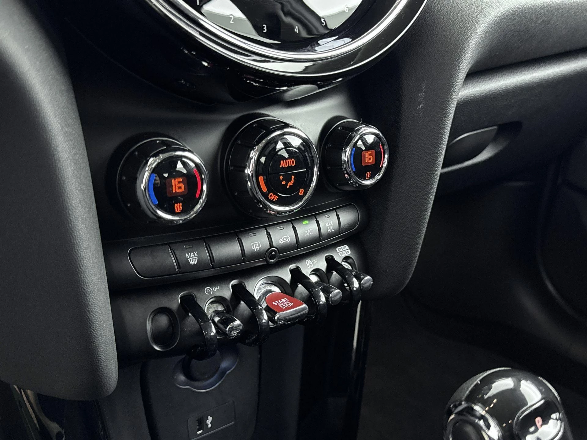 MINI-Cooper-image-14