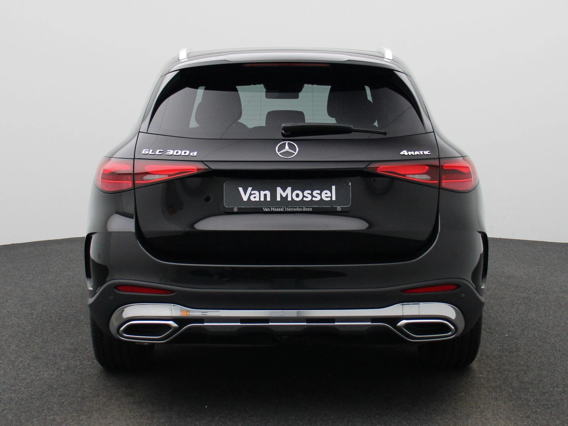 Mercedes-Benz-GLC-image-4