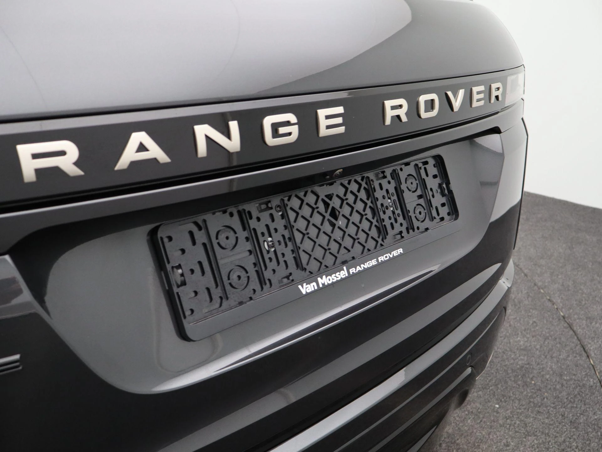 Land Rover-Range Rover Evoque-image-51