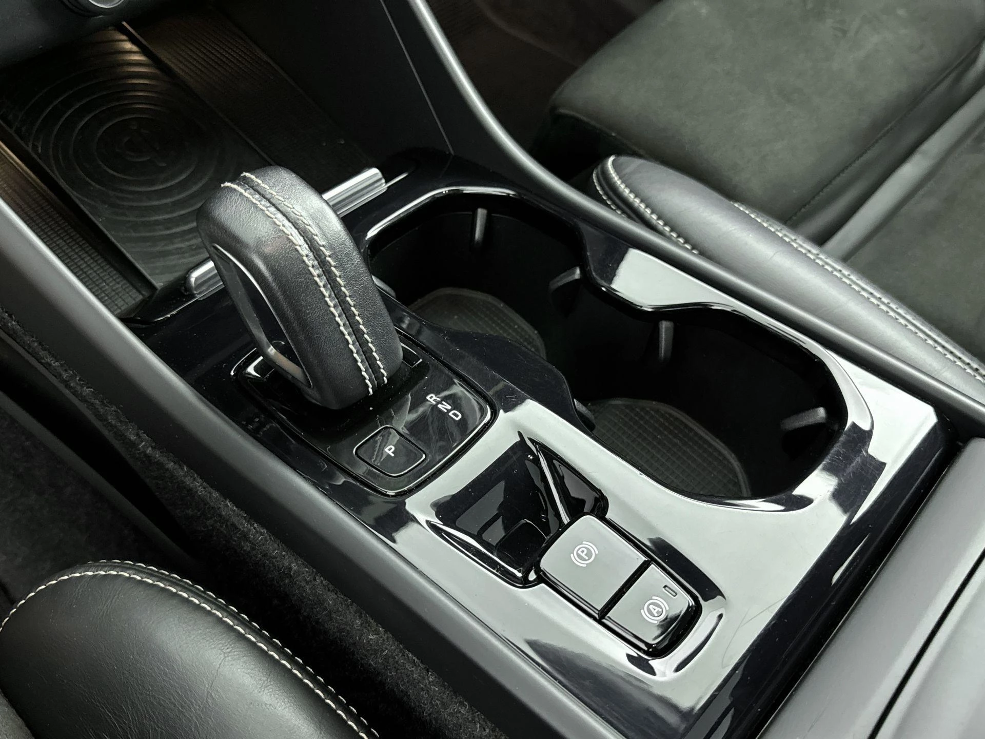 Volvo-XC40-image-11