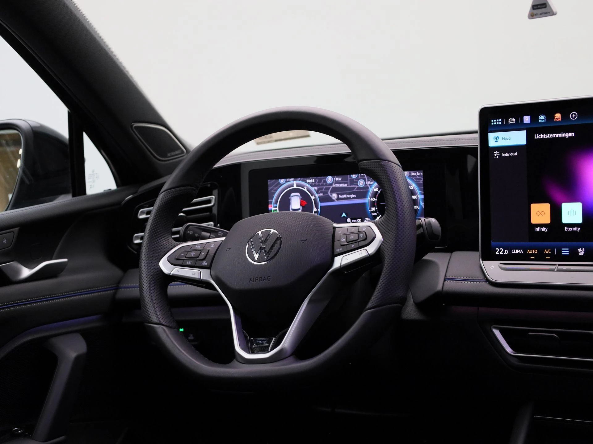Volkswagen-Tiguan-image-48