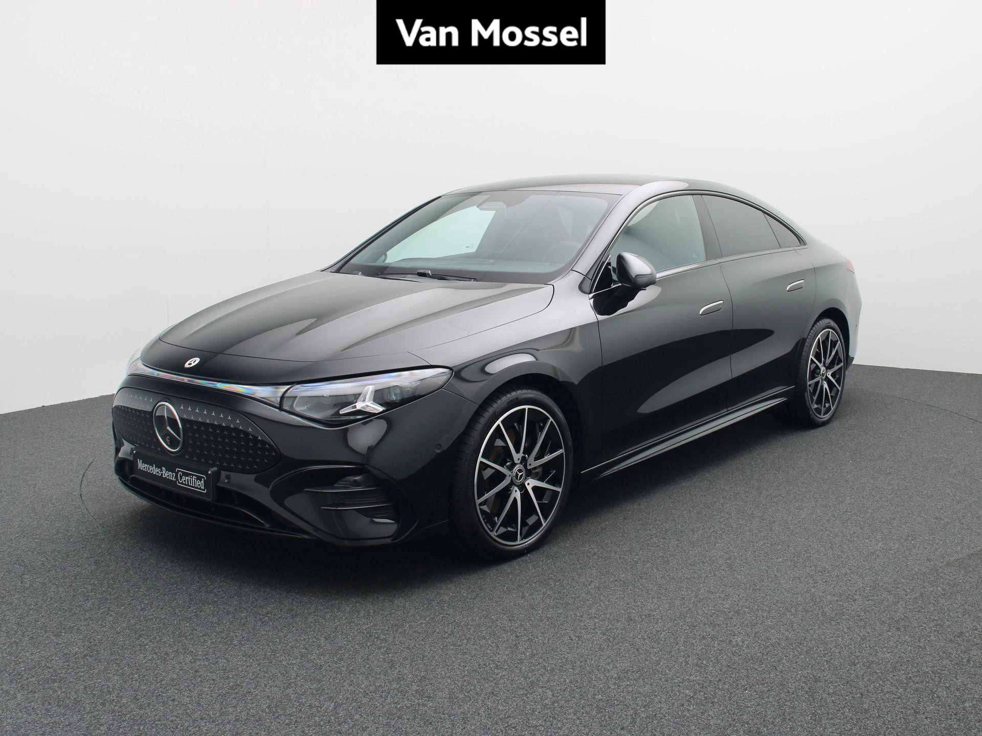 Mercedes-Benz-CLA-image-0