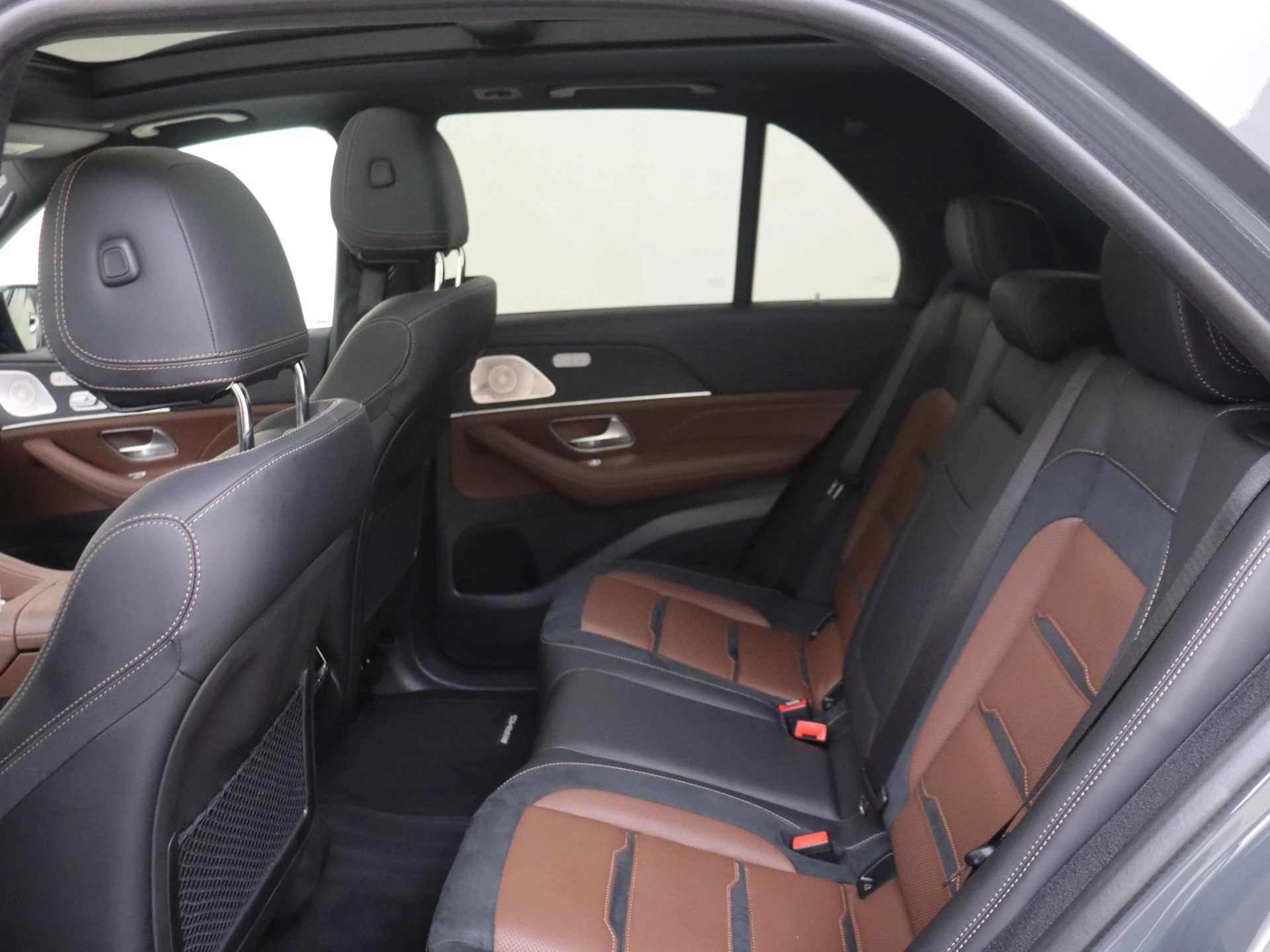 Mercedes-Benz-GLE-image-6