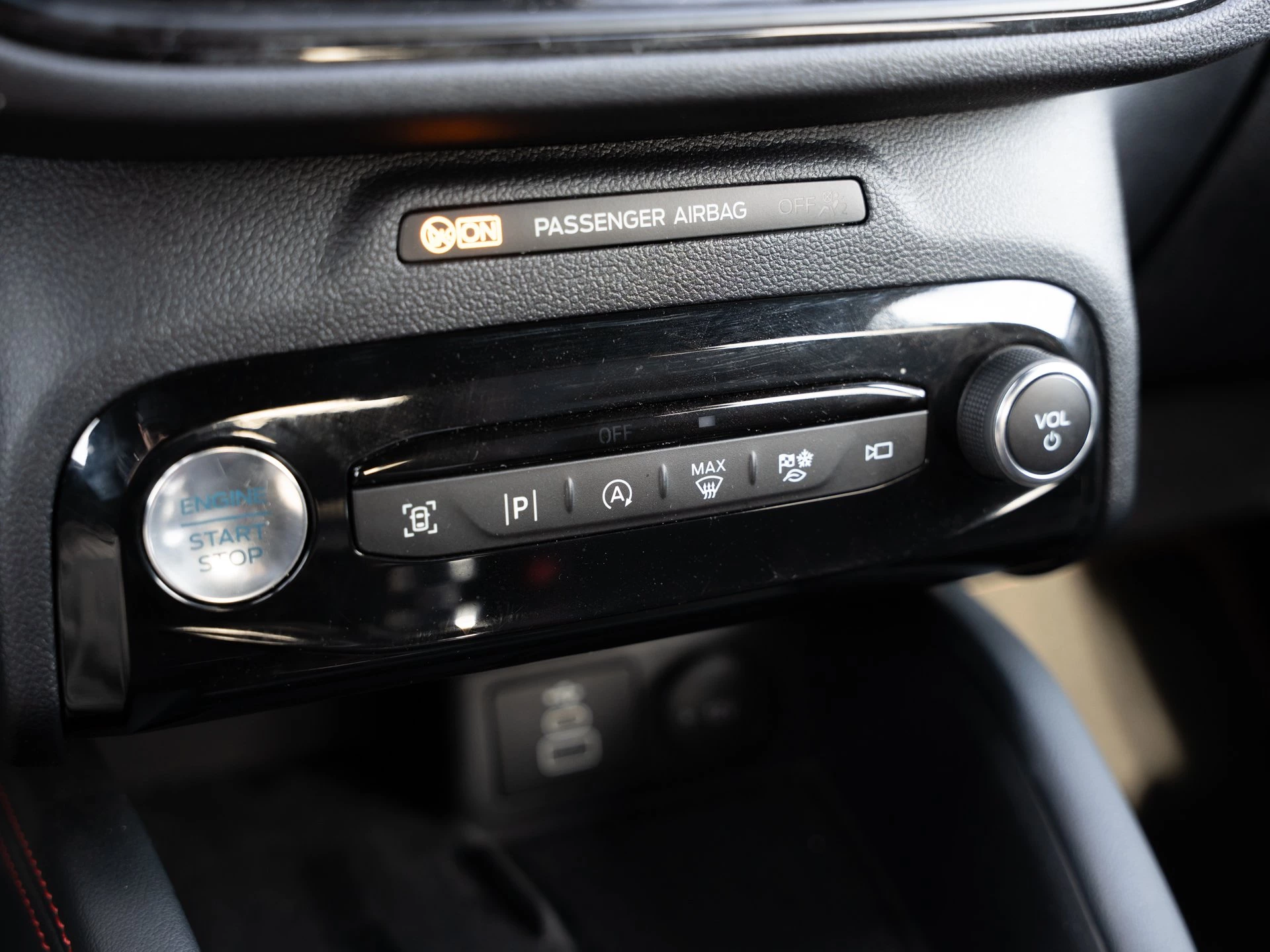 Ford Kuga ST-Line X*PANO*AHK*LED-MATRIX*360GRAD*ACC*NAVI*SOUND-SYS.