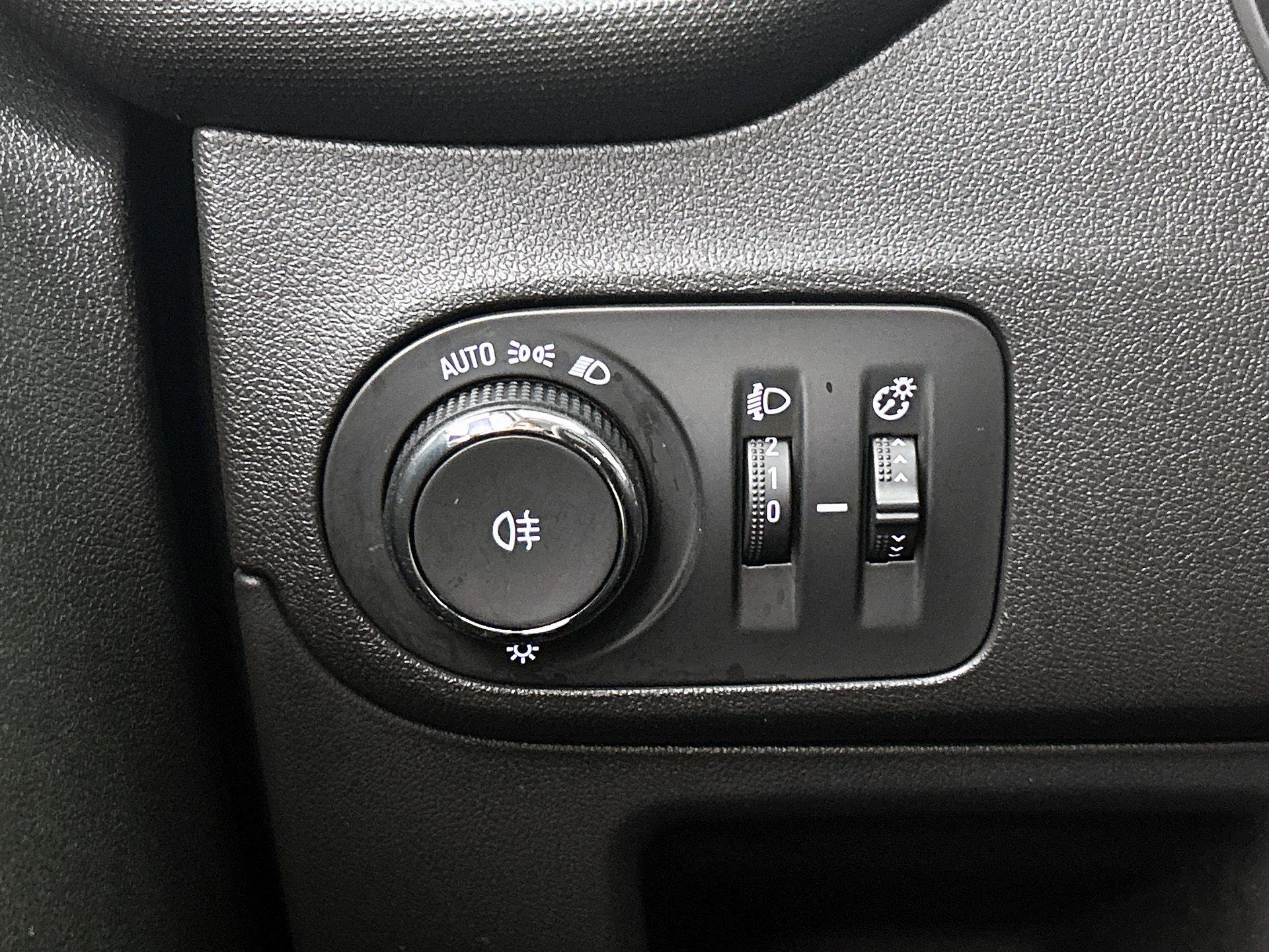 Opel-Crossland X-image-22