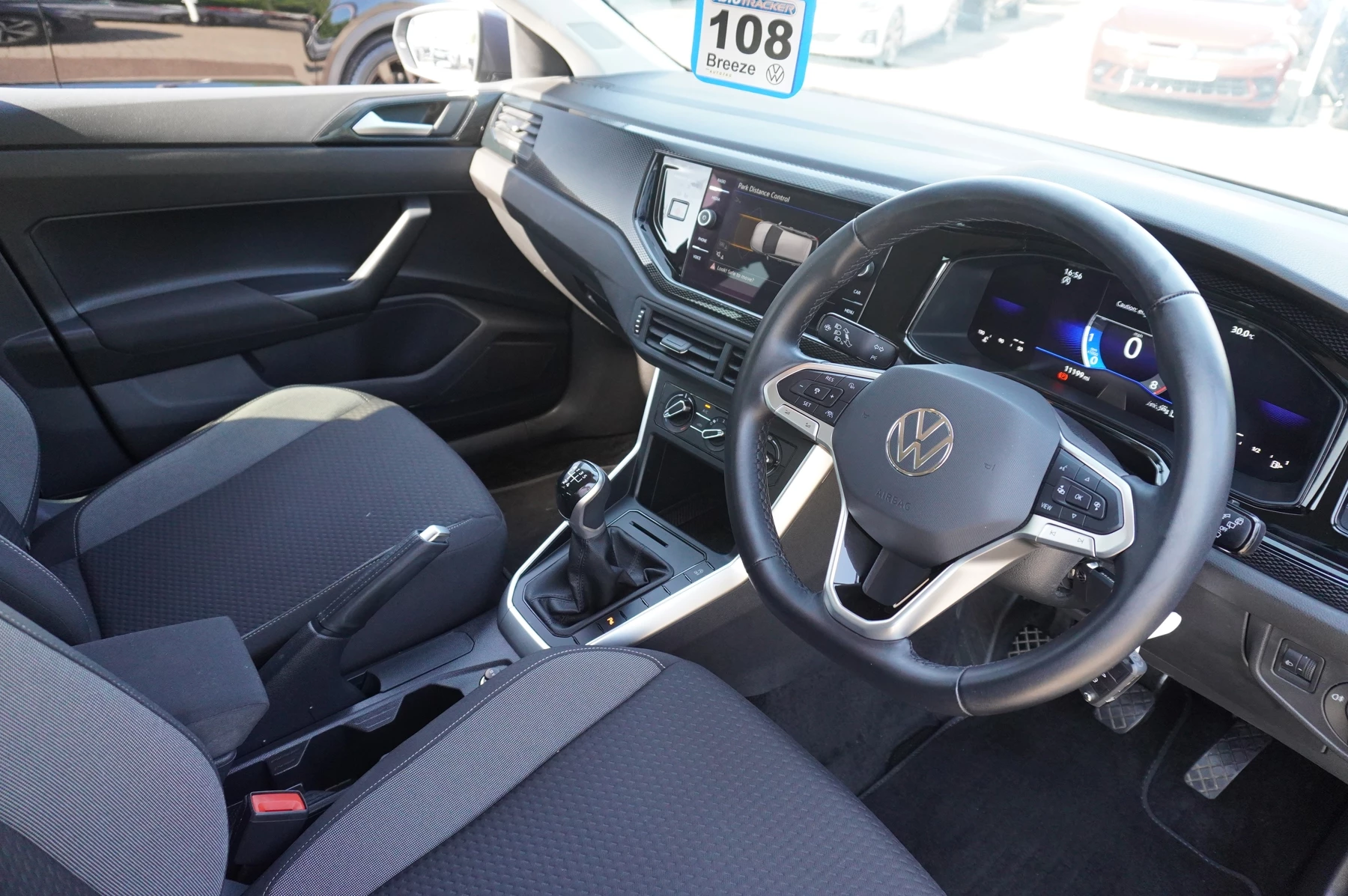 Volkswagen-Polo-image-5