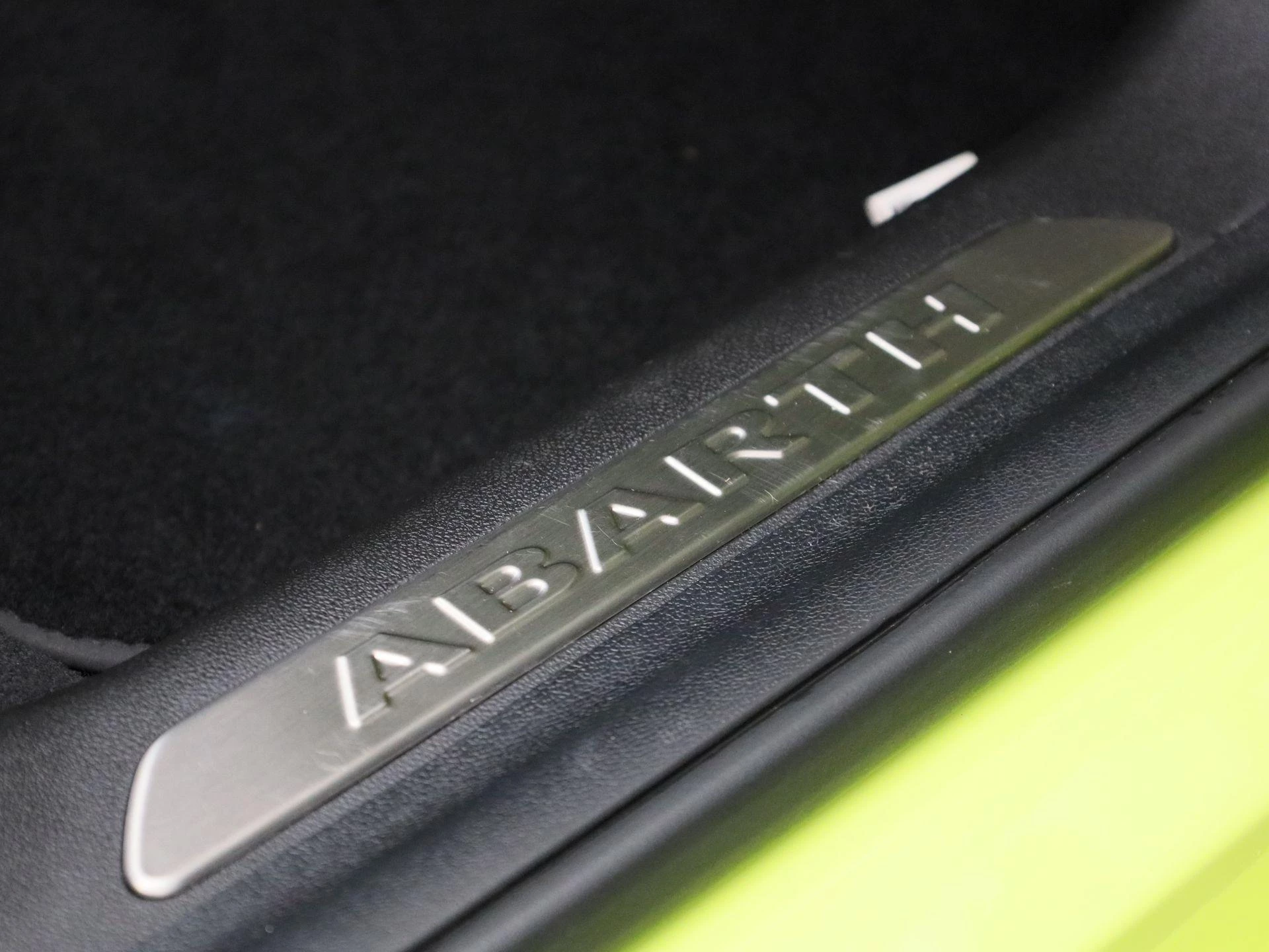 Abarth-500C-image-36