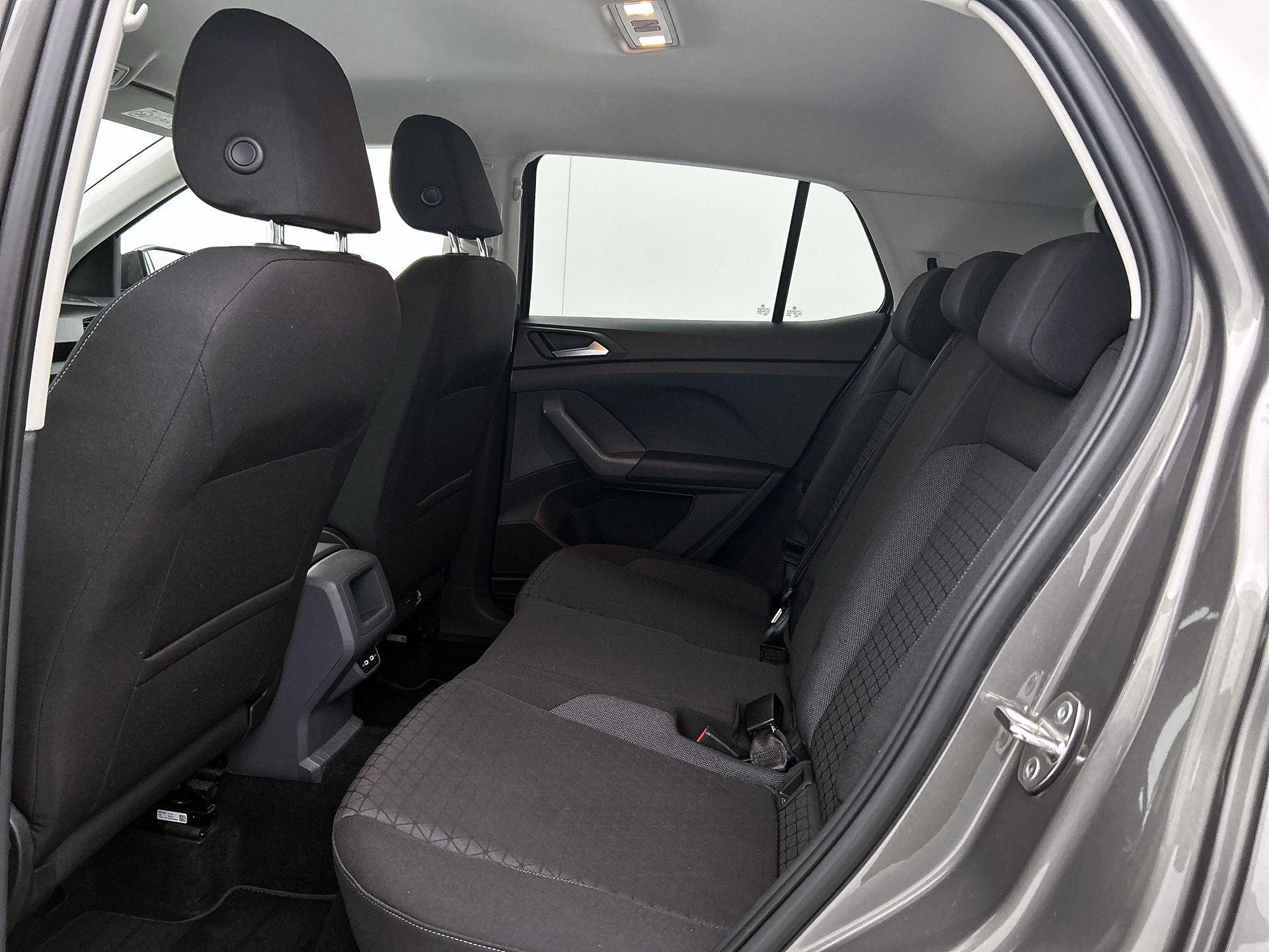 Volkswagen-T-Cross-image-25