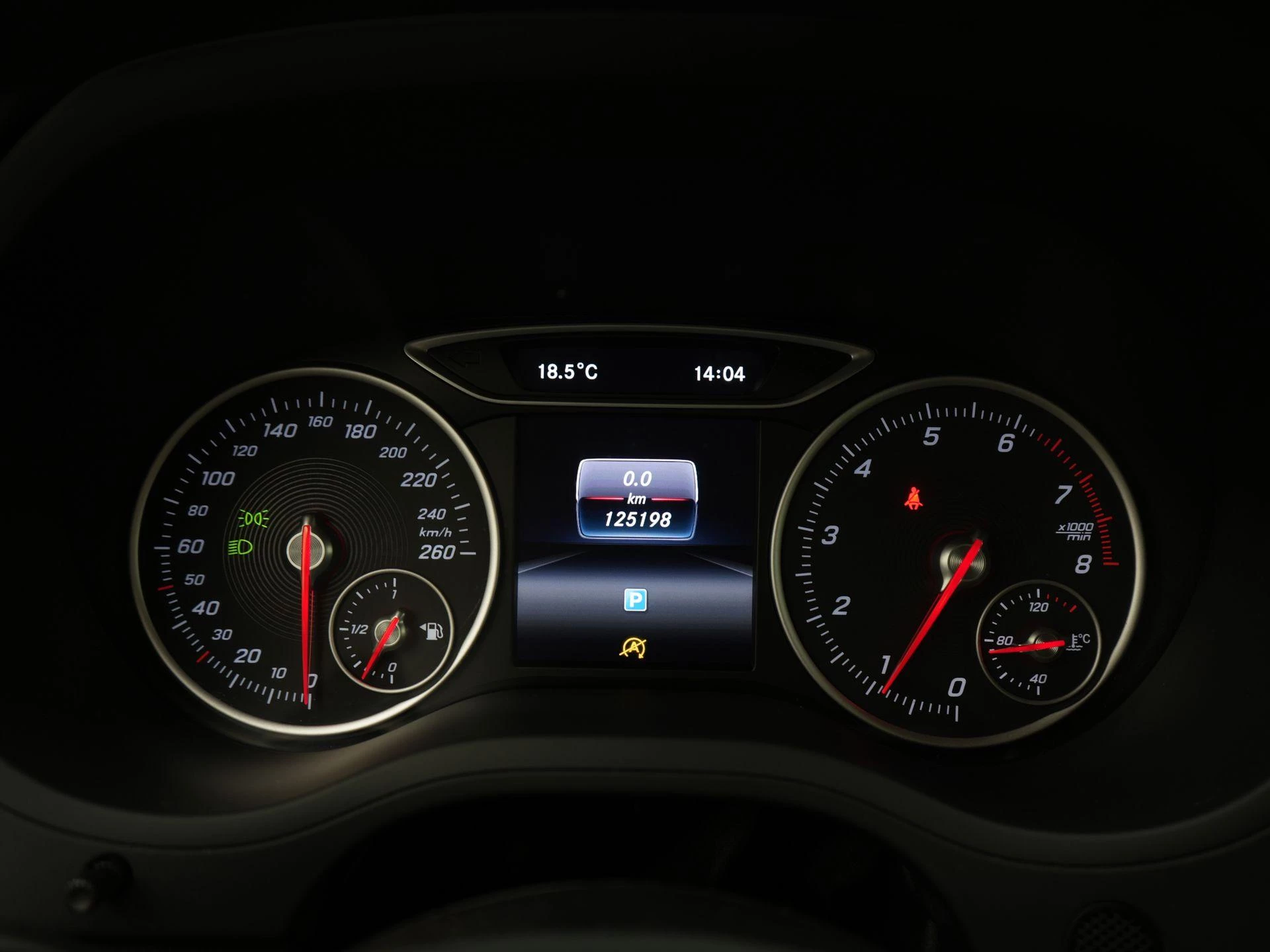 Mercedes-Benz-B-Klasse-image-23