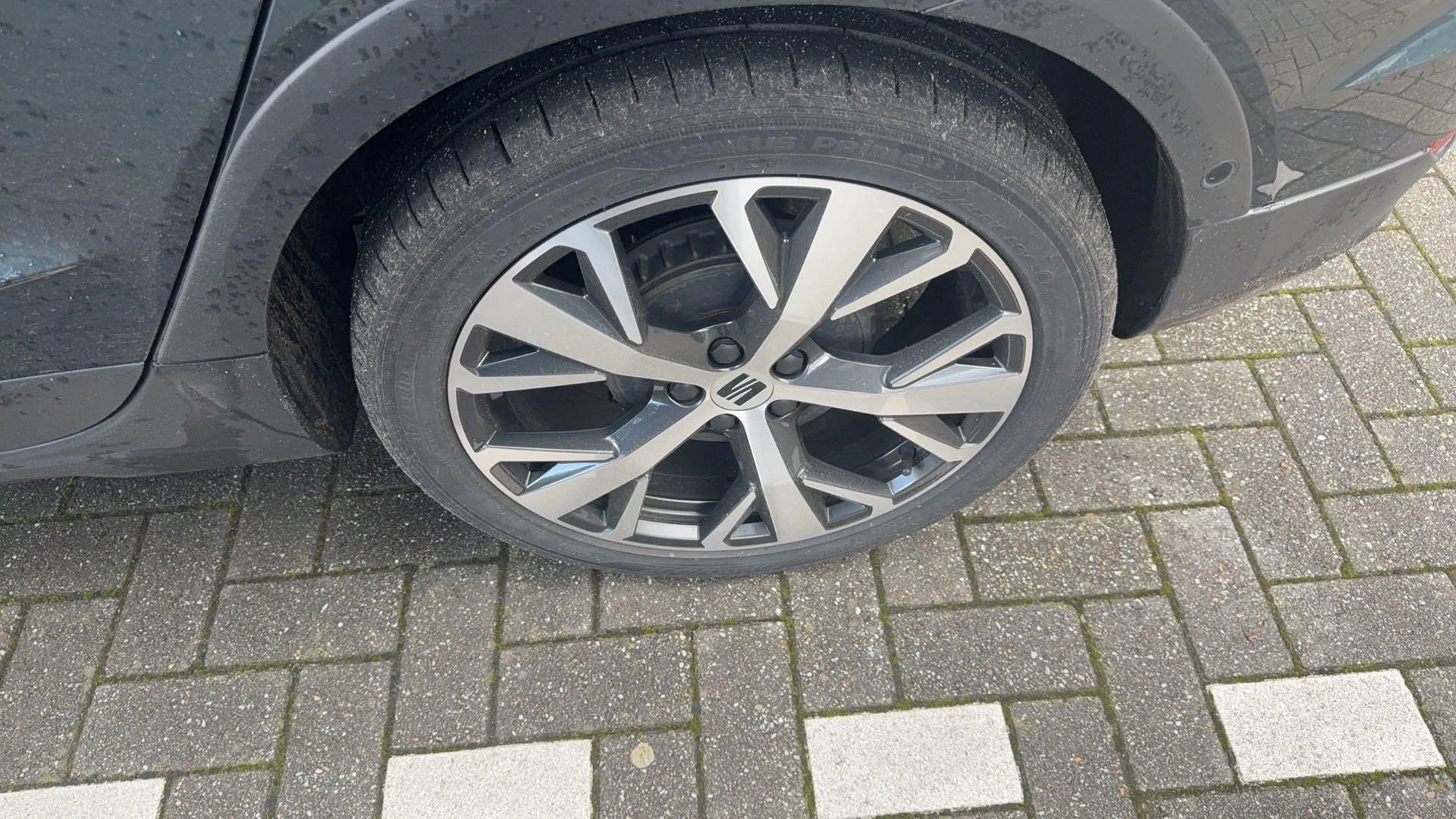 SEAT-Arona-image-13