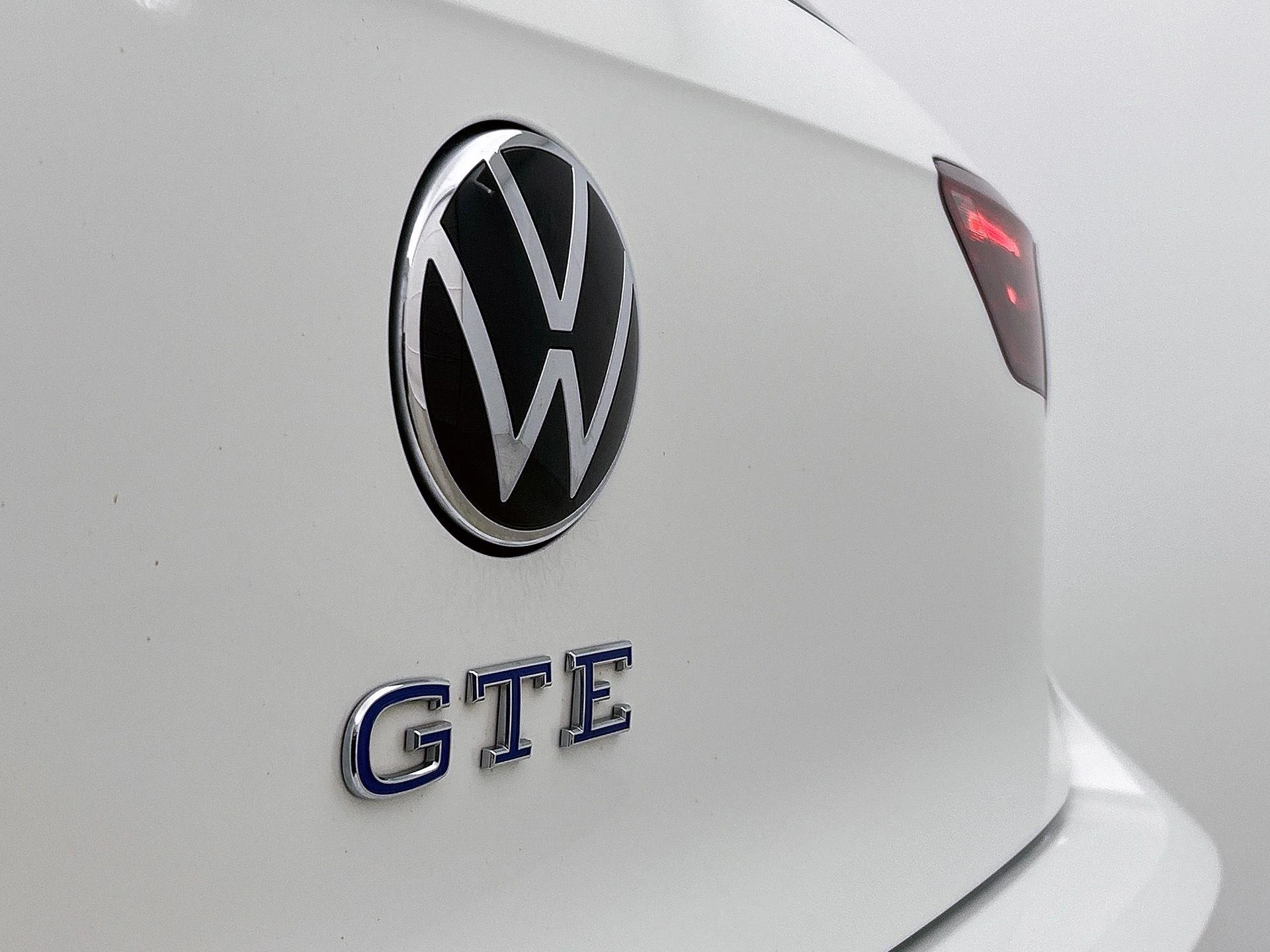 Volkswagen-Golf-image-27