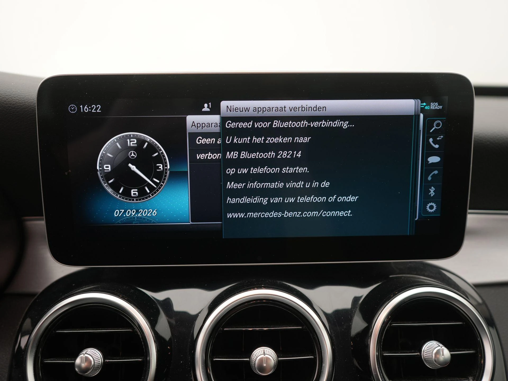 Mercedes-Benz-C-Klasse-image-20