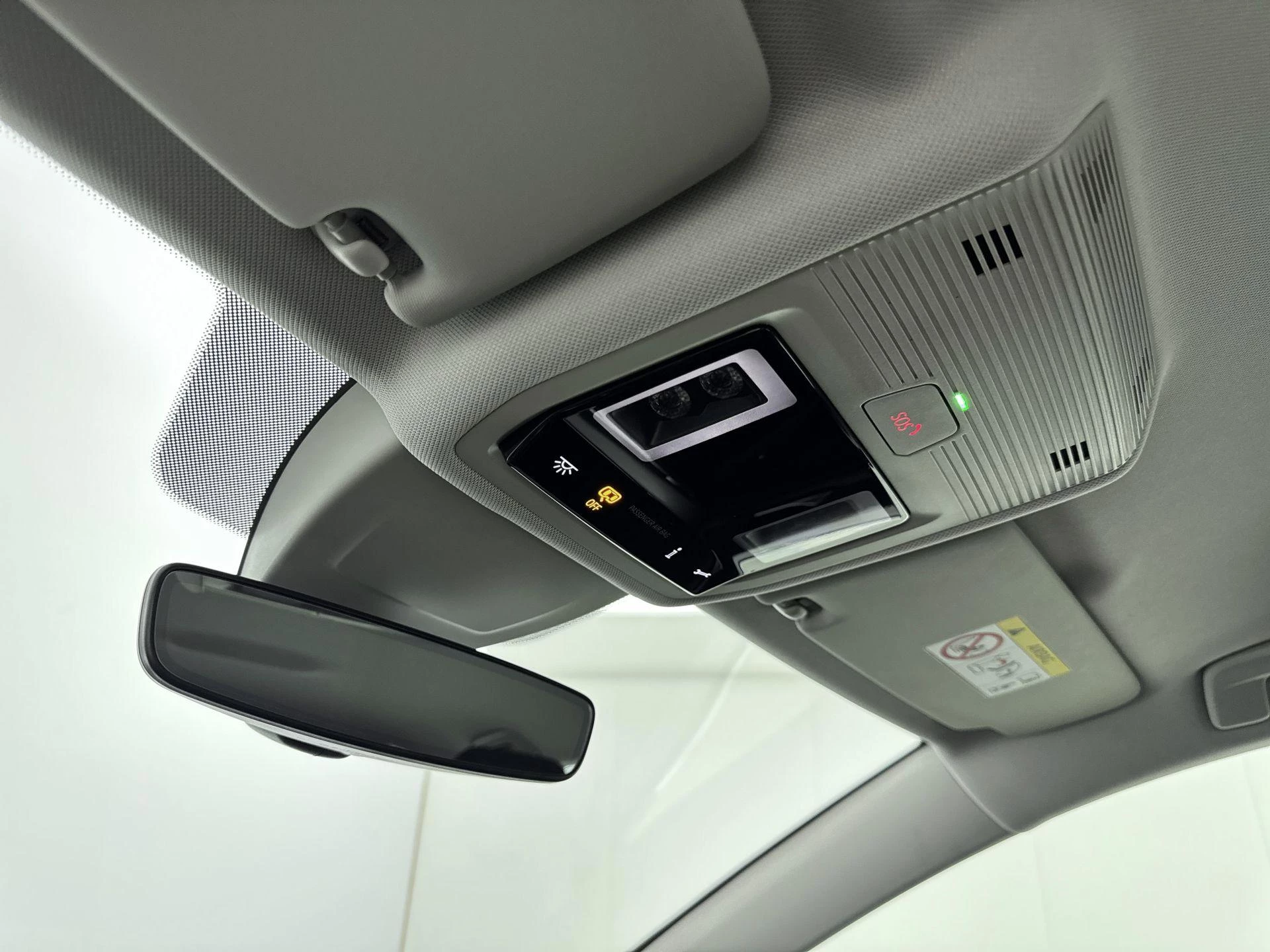 Volkswagen-Golf-image-12