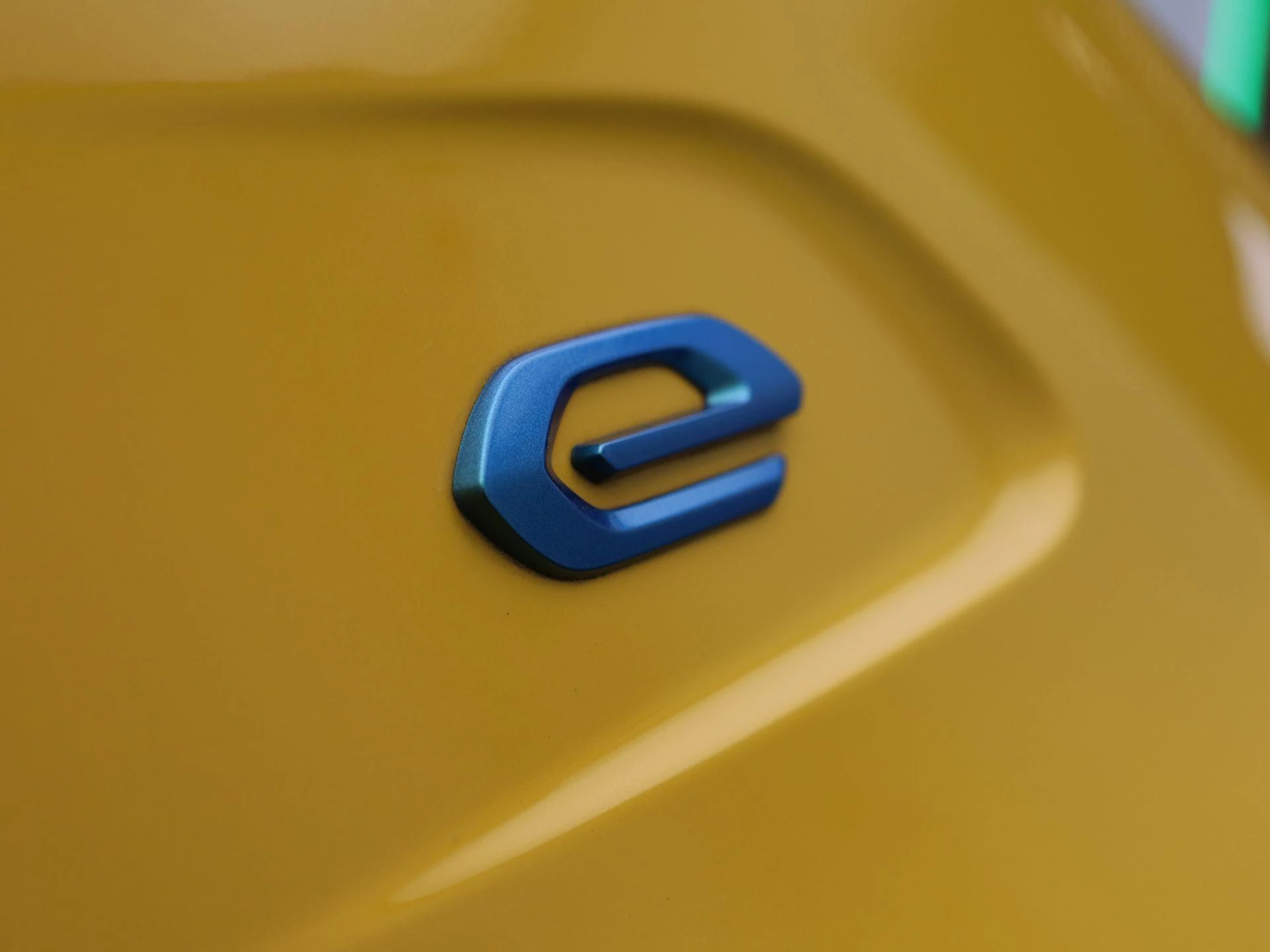 Peugeot-e-208-image-16