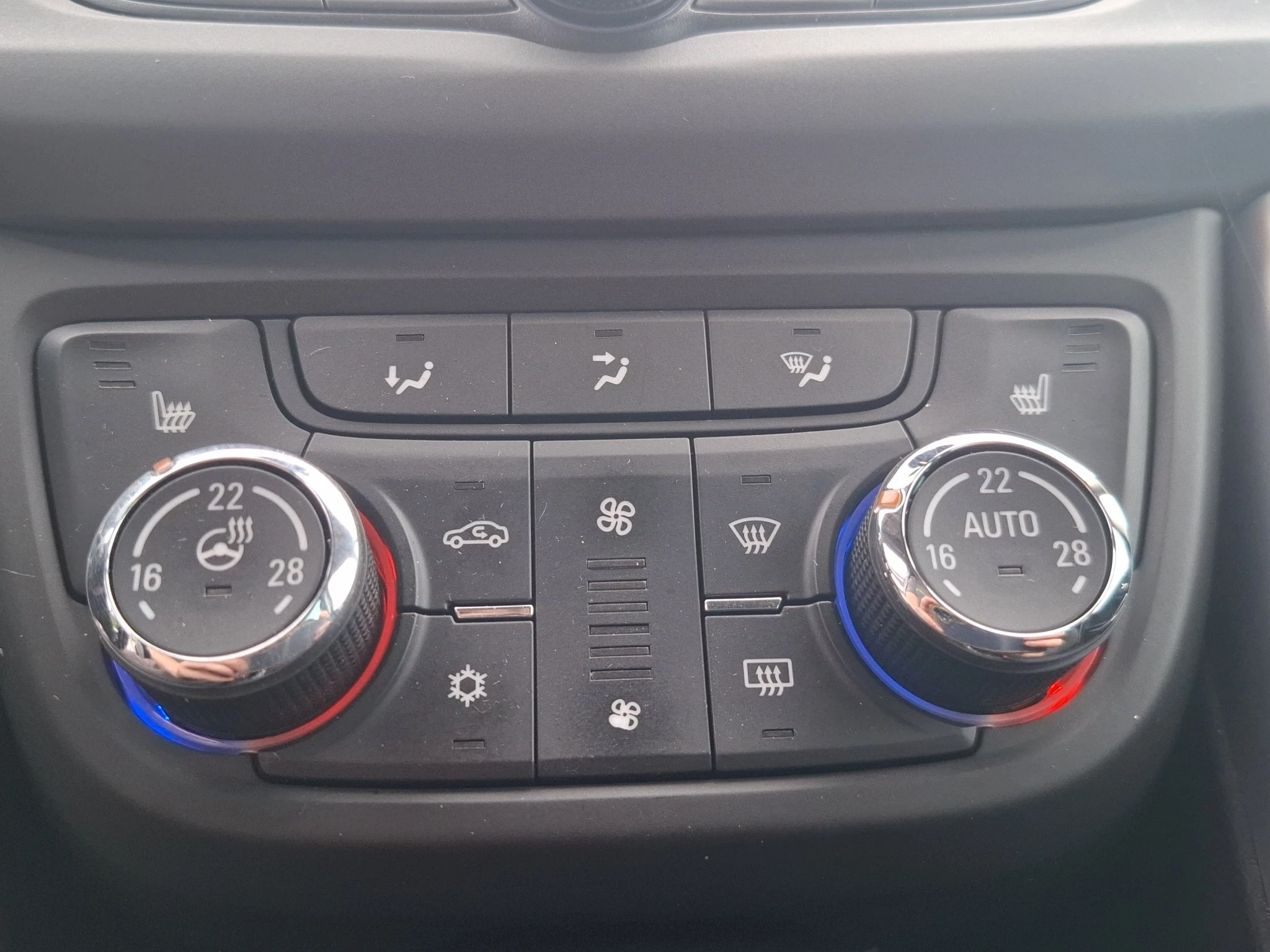 Opel Zafira Business Edition BUSINESSPKT*BI-LED*AHK*LRH*RFK*ERGONOMIESITZ