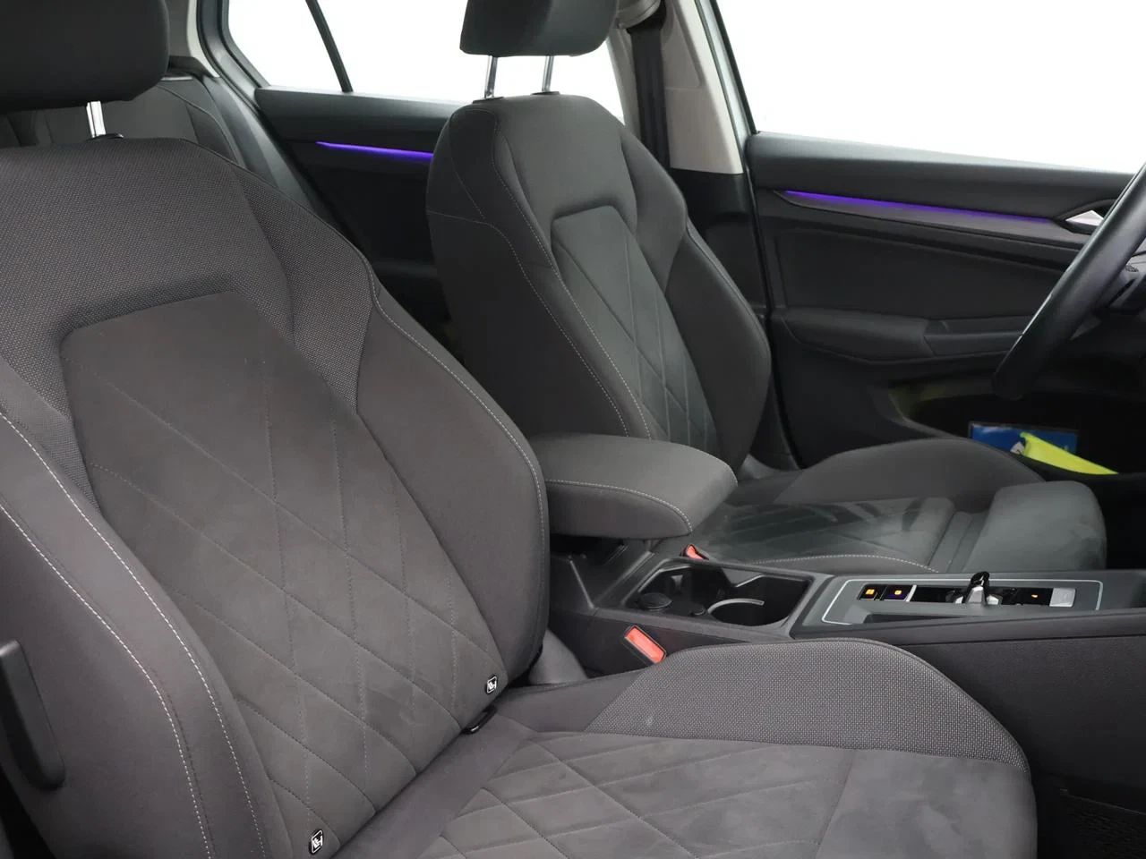 Volkswagen-Golf-image-15