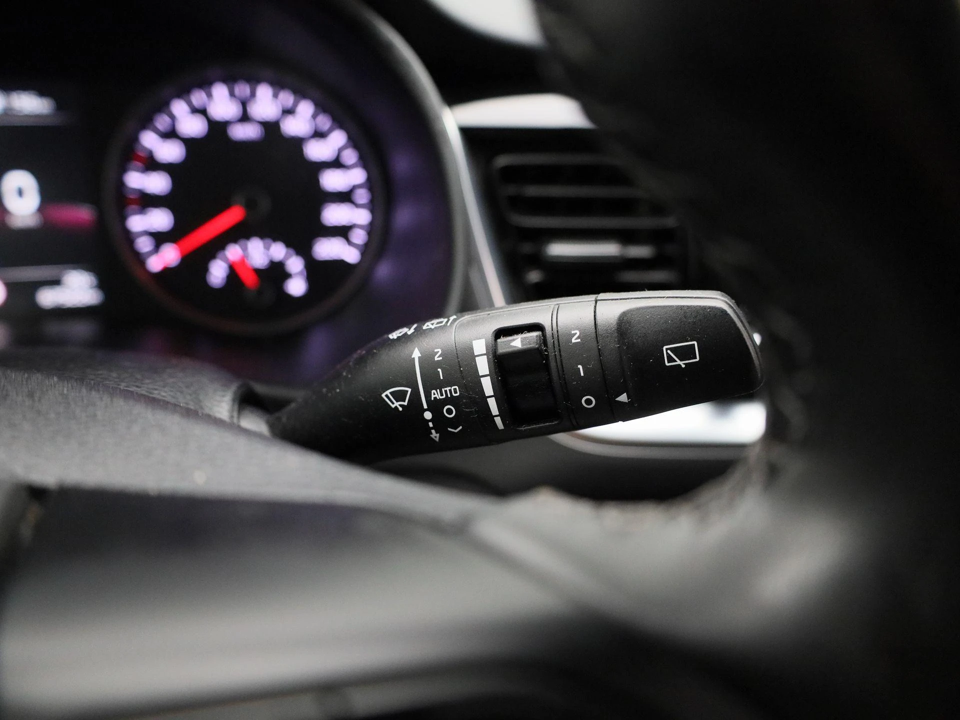 Kia-Stonic-image-18