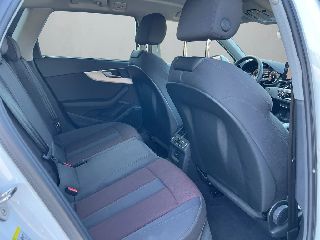Audi A4 Avant 35 TFSI S tronic *Navi*