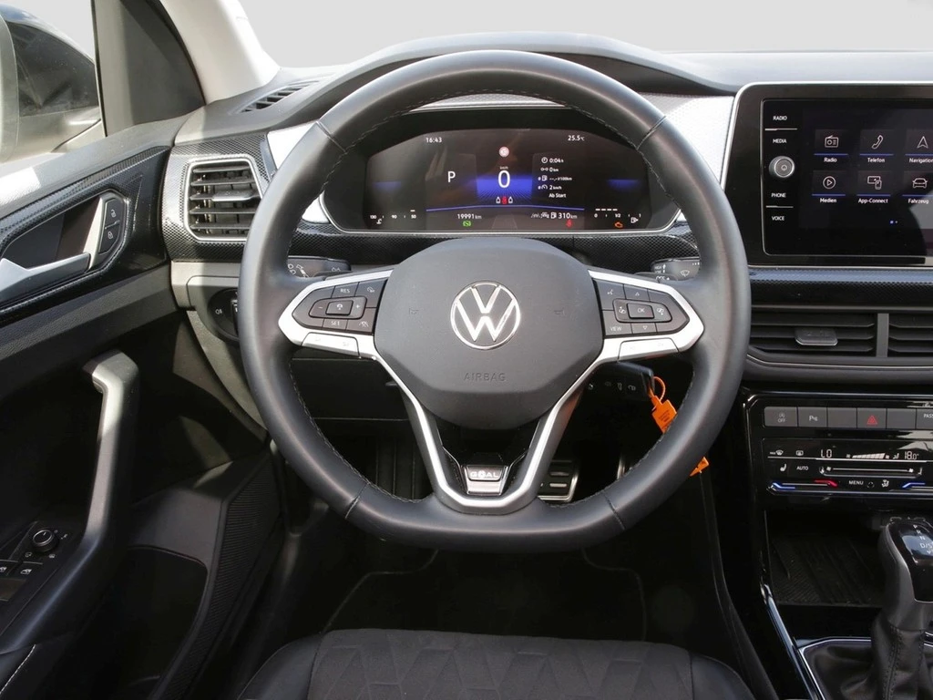 Volkswagen-T-Cross-image-12
