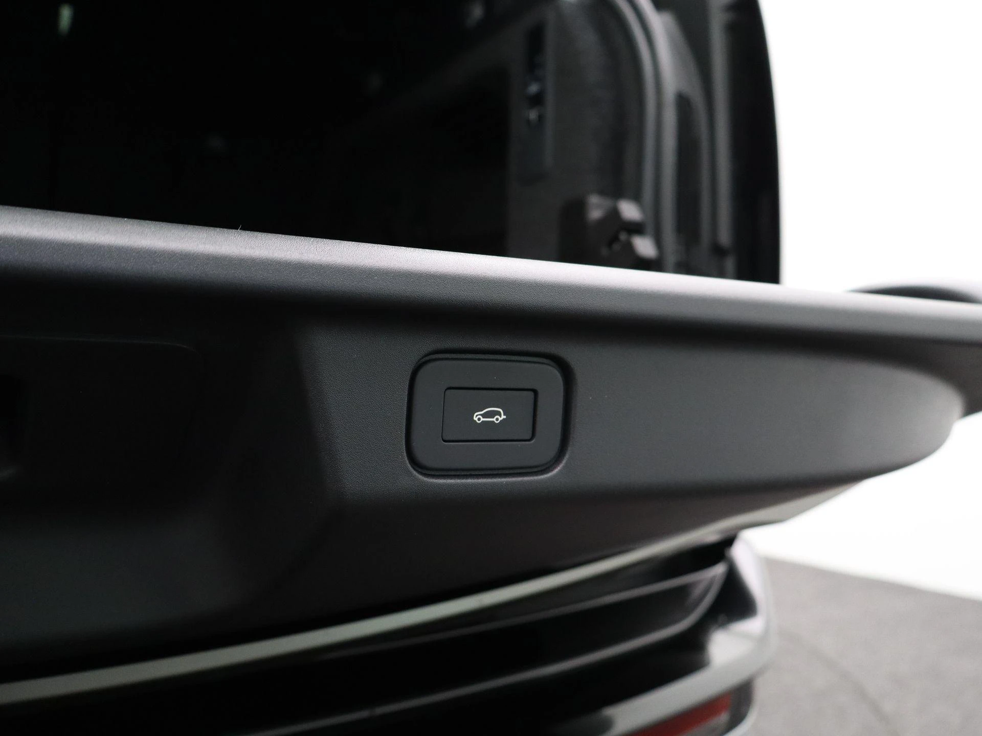 Land Rover-Range Rover-image-36