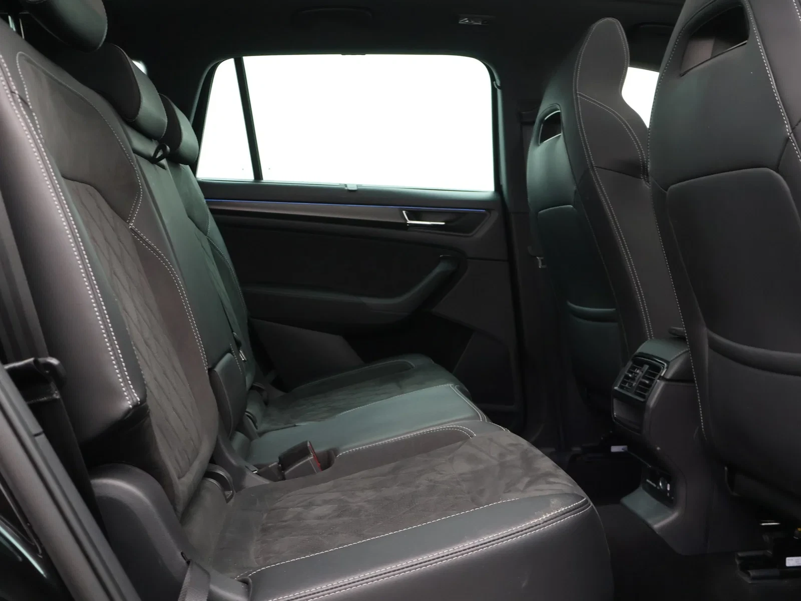 Škoda Kodiaq Kodiaq Sportline 1.5TSI 150PK *AUTOMAAT*7 ZITPLAATSEN*PANODAK*TREKHAAK*LEDER*ALCANTARA*SPORTZETELS*C