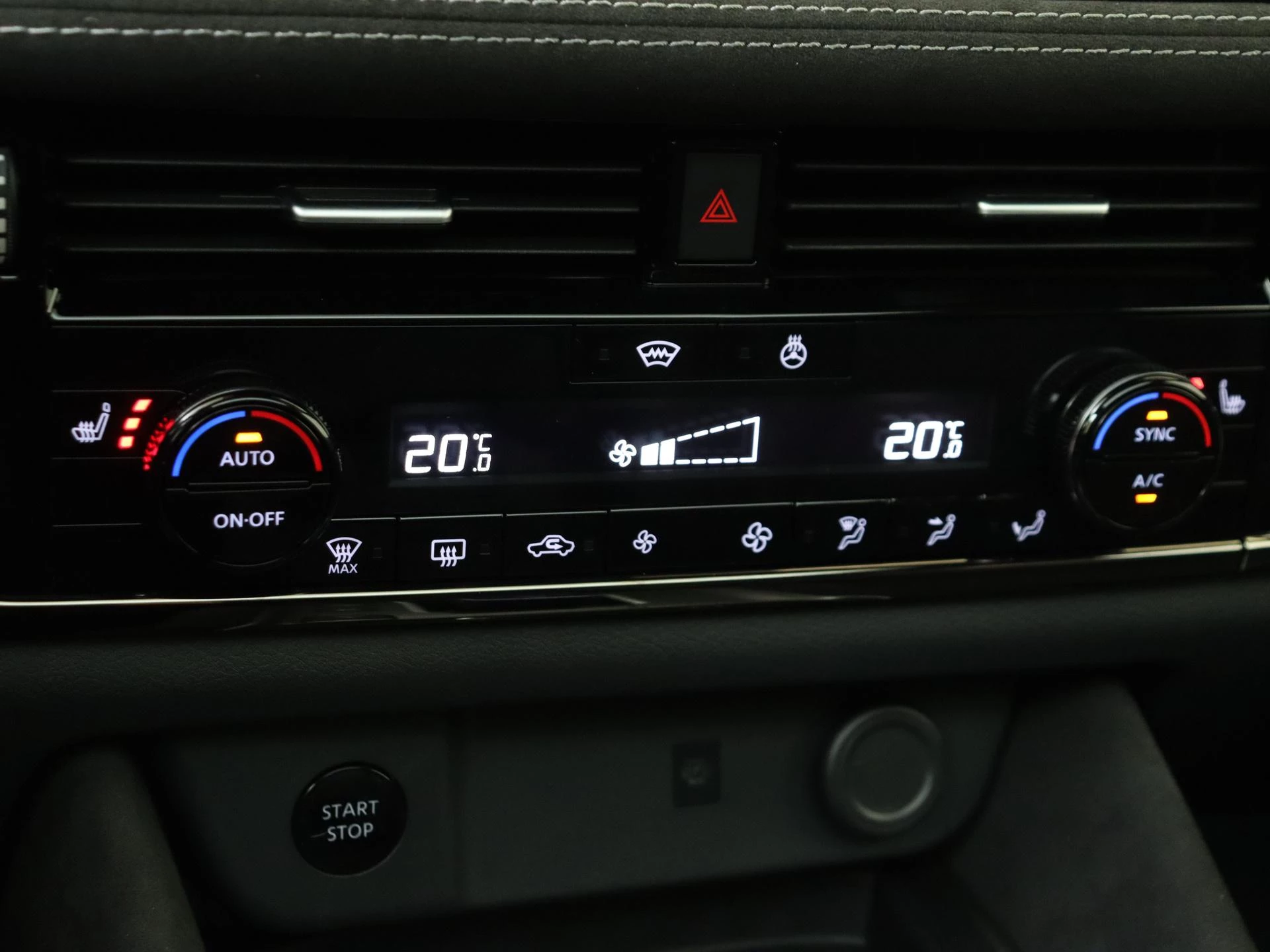 Nissan-QASHQAI-image-18