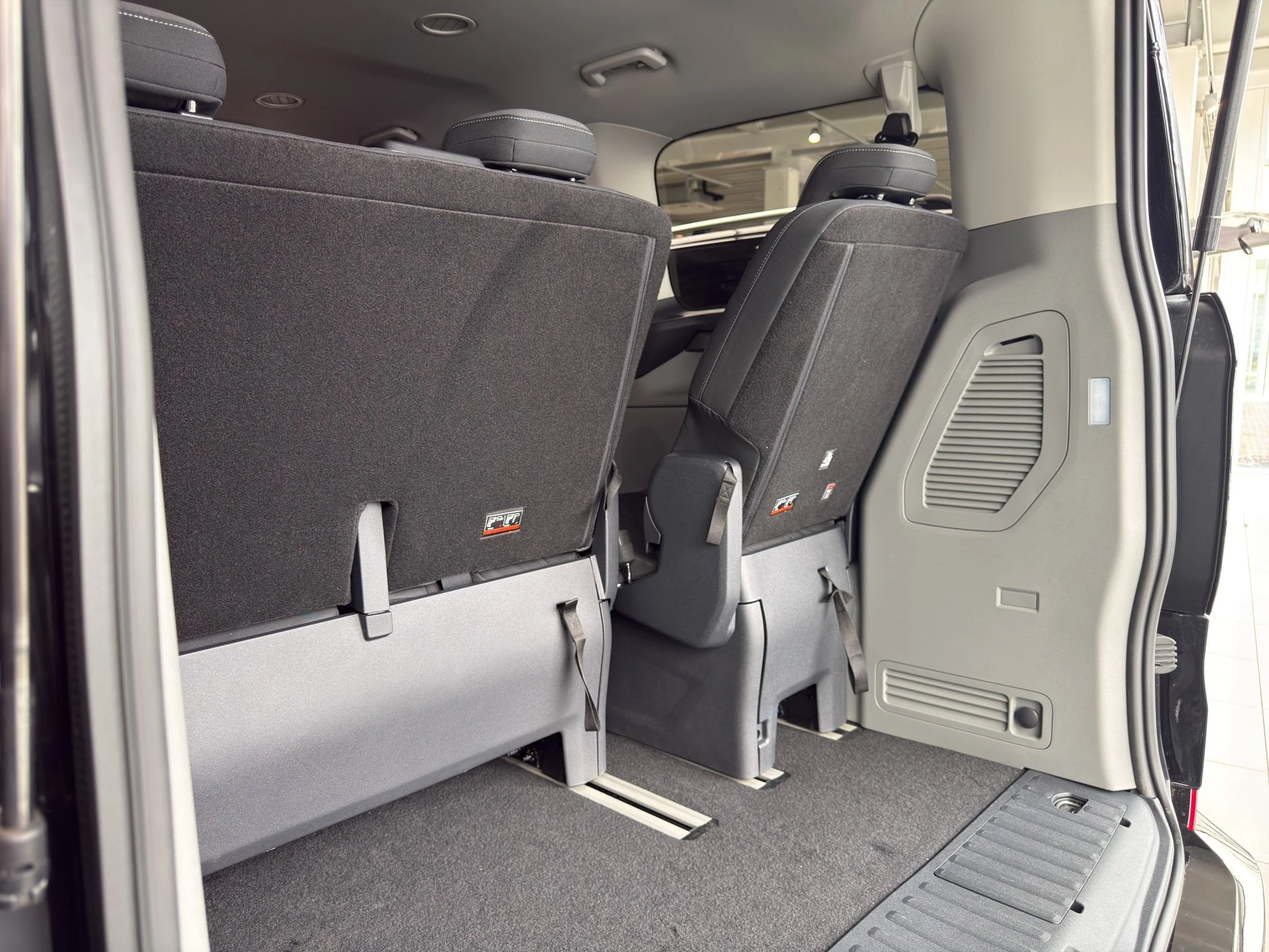 Ford-Tourneo Custom-image-17