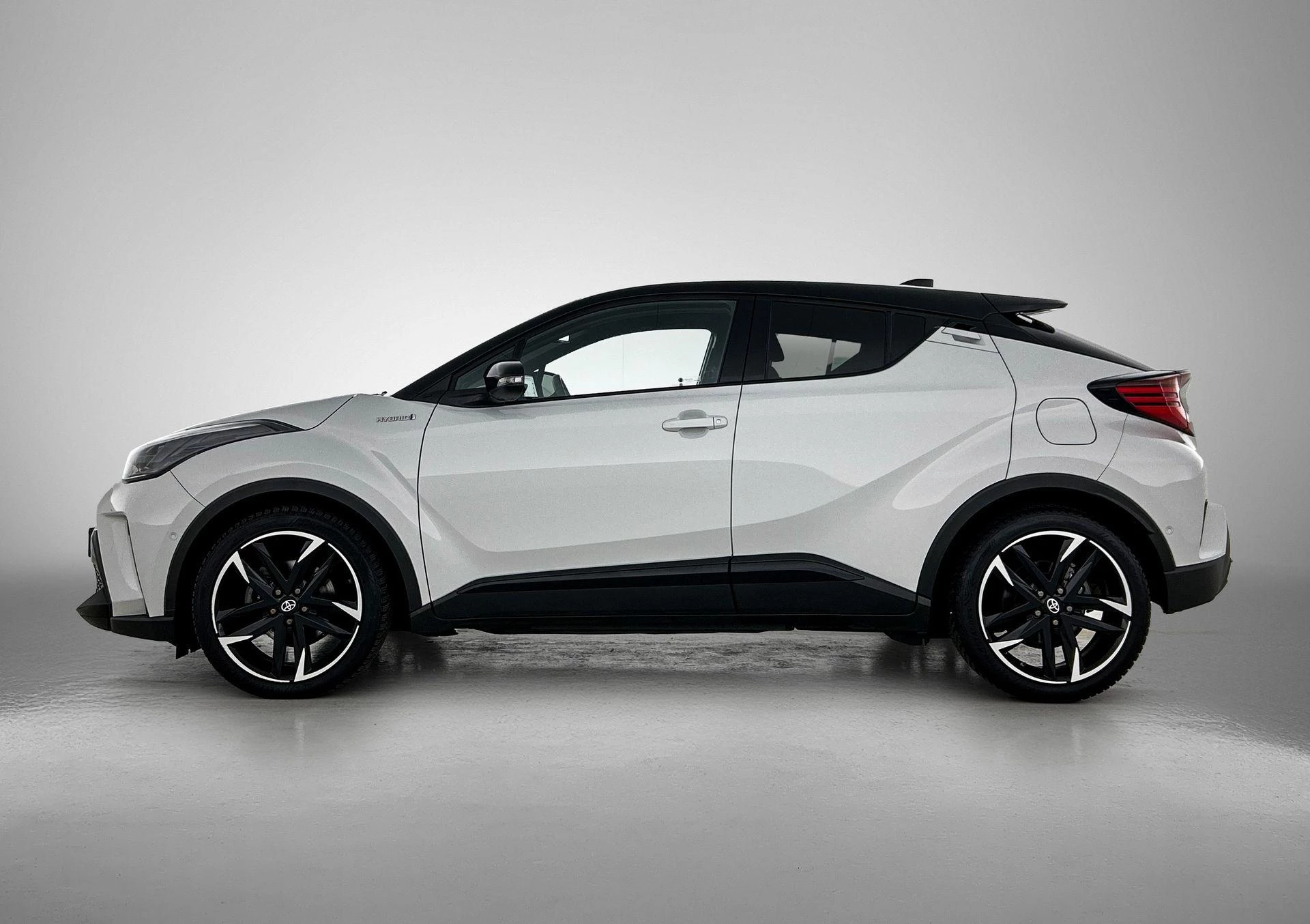 Toyota-C-HR-image-1