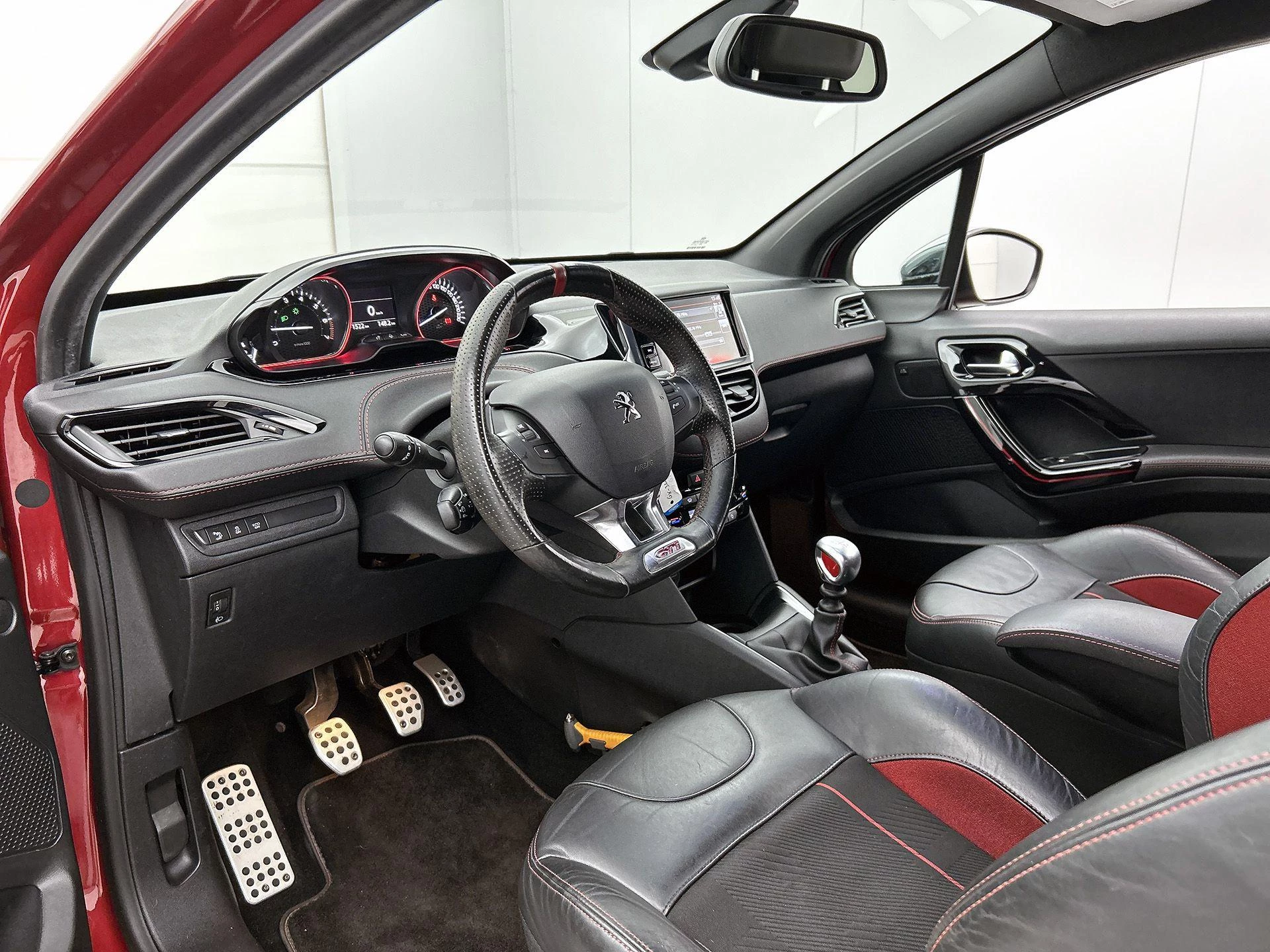 Peugeot 208 1.6 e-THP GTi