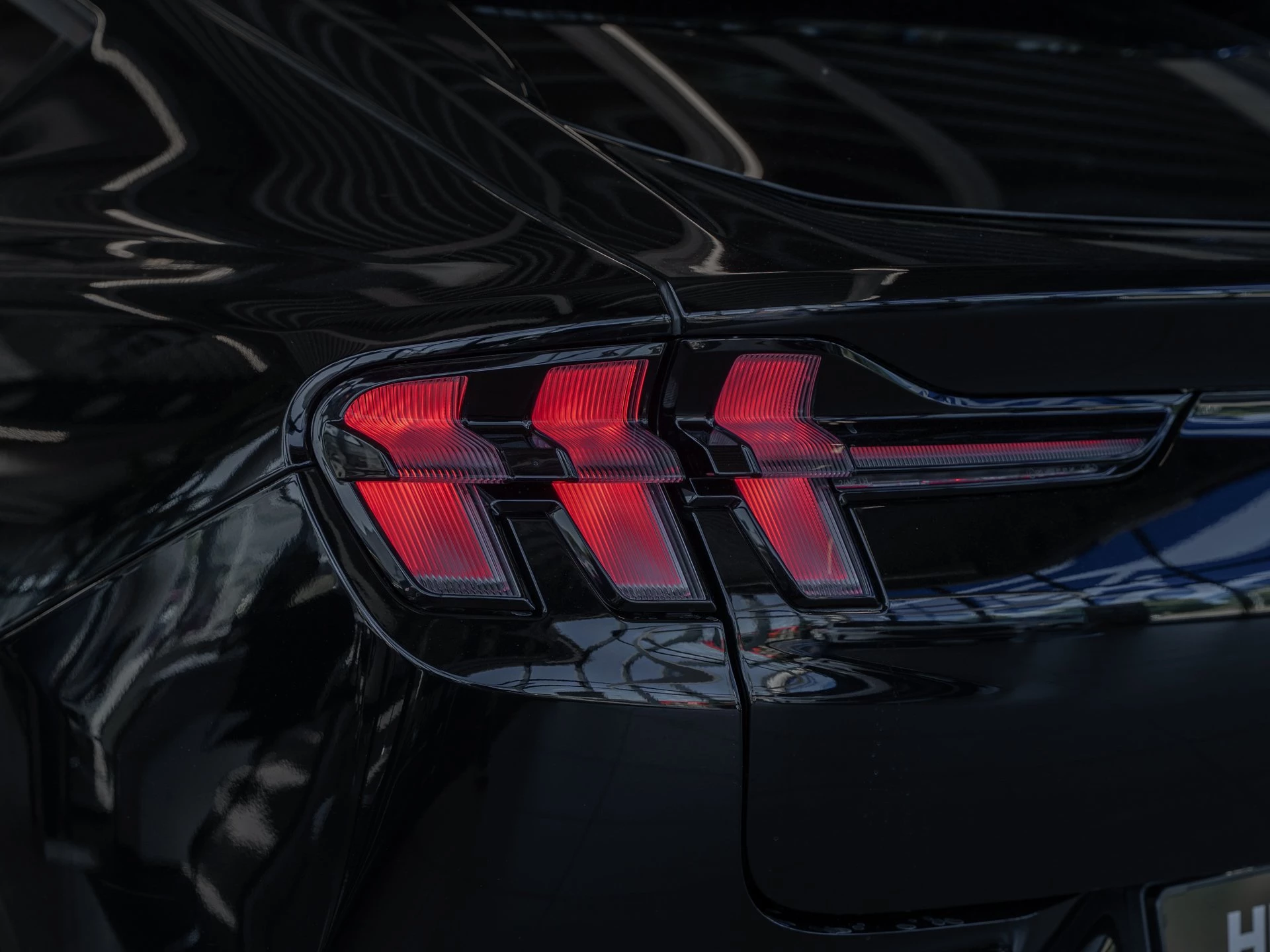 Ford Mustang Mach-E Premium Emotor Extended Range 203kW RWD TECH.PKT*19ZOLL*PANO*MEMORY