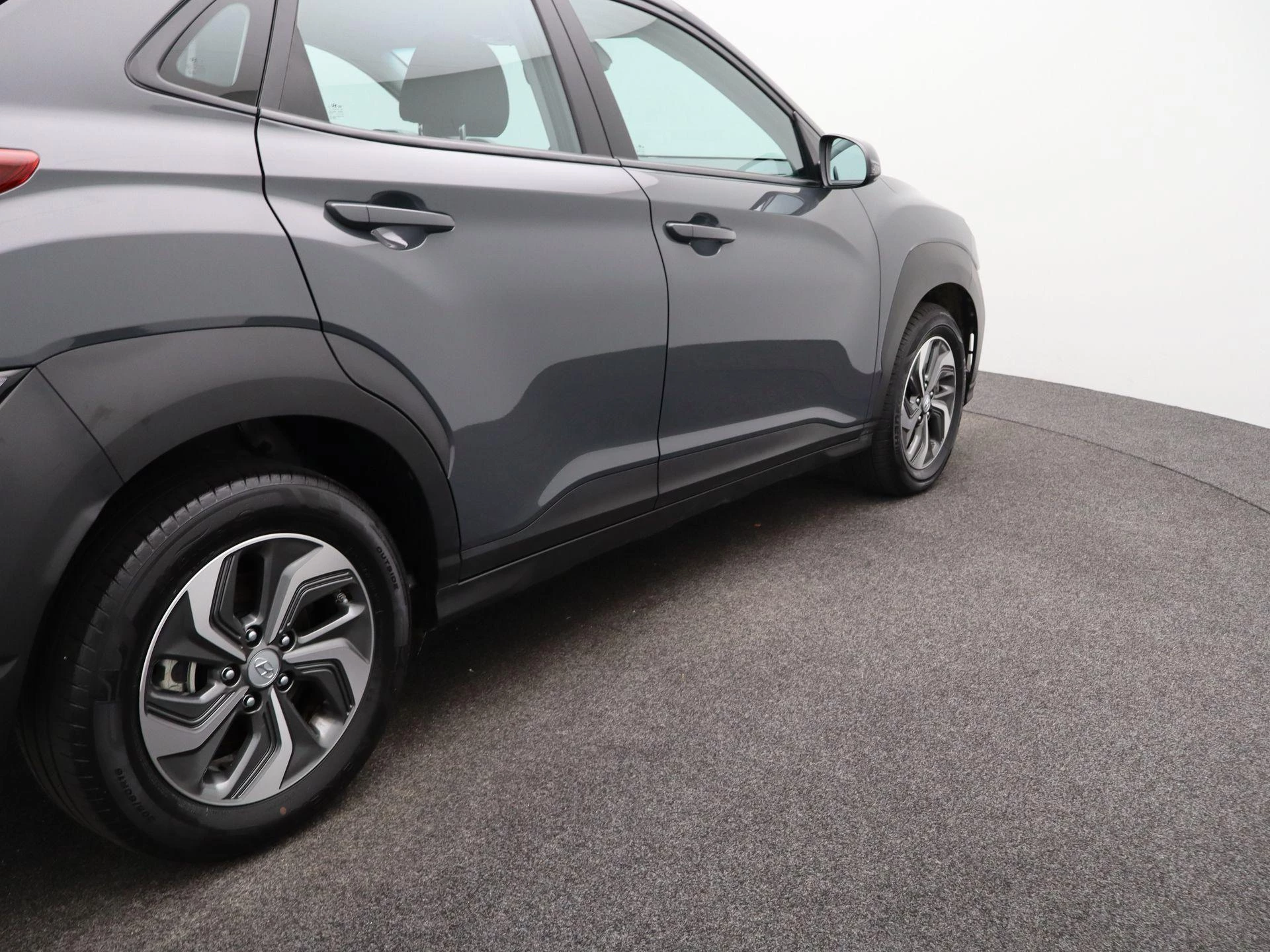 Hyundai-Kona-image-38