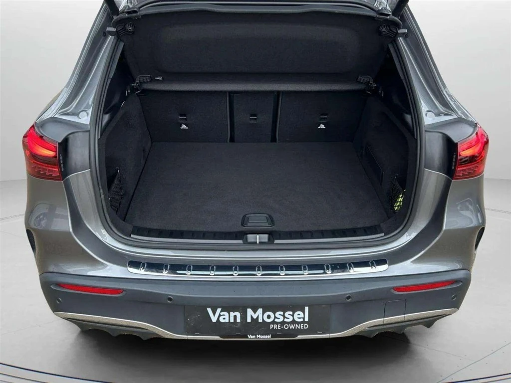 Mercedes-Benz-EQA-image-21