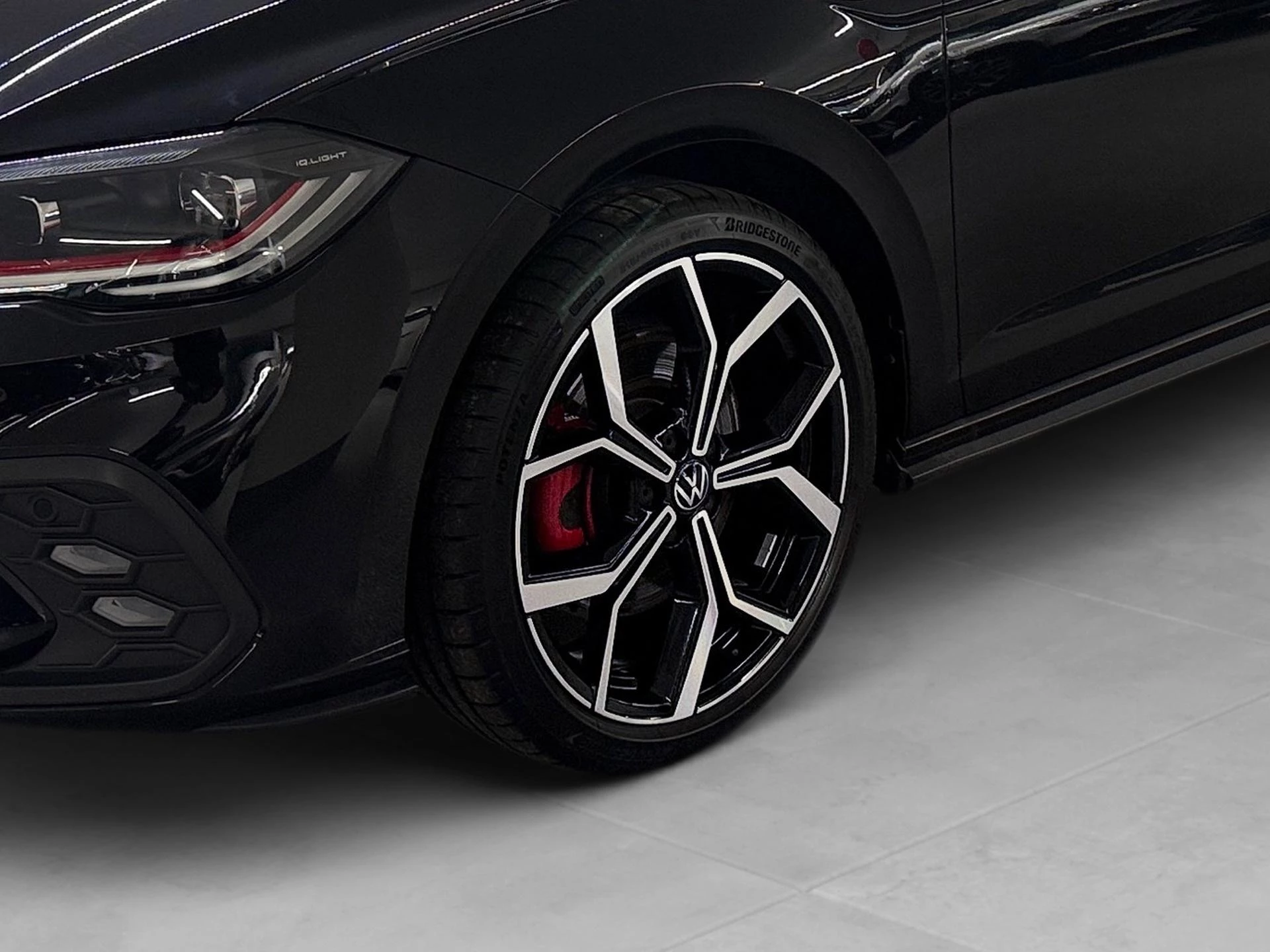 Volkswagen-Polo-image-19