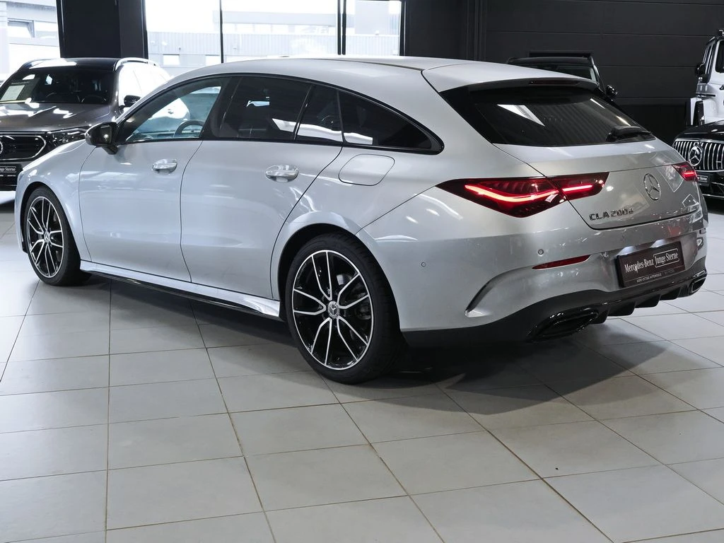 Mercedes-Benz-CLA 200 d-image-5