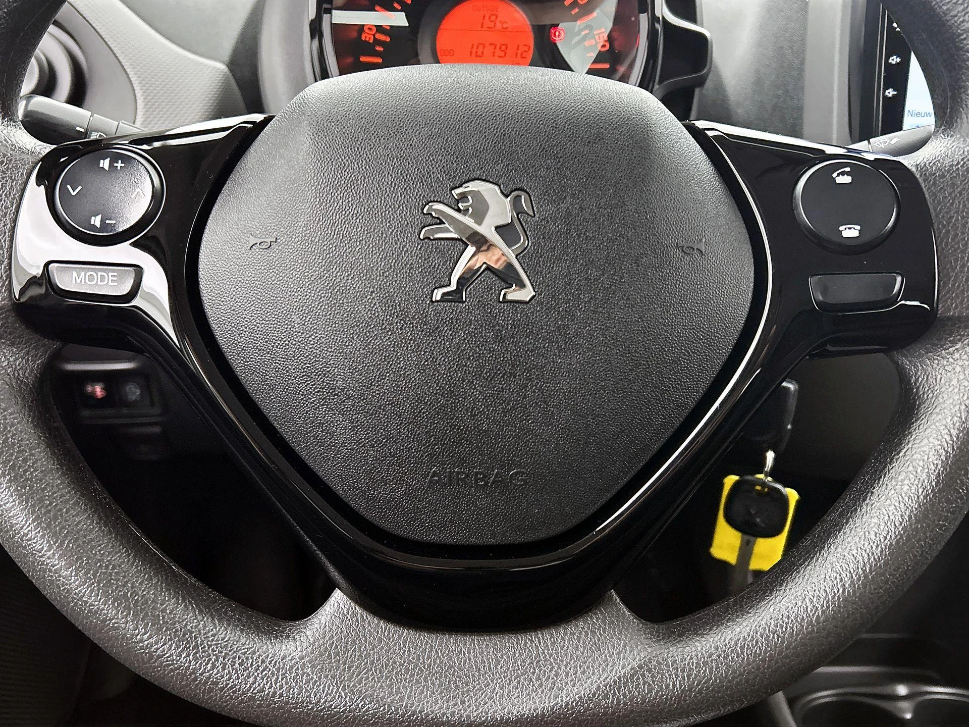 Peugeot-108-image-24