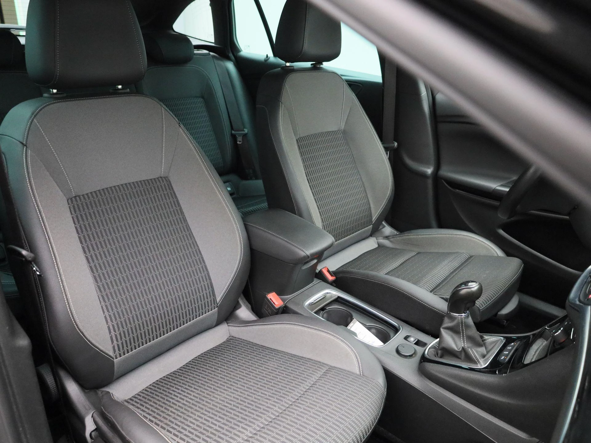 Opel-Astra-image-34
