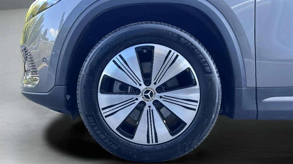 Mercedes-Benz-EQA-image-8