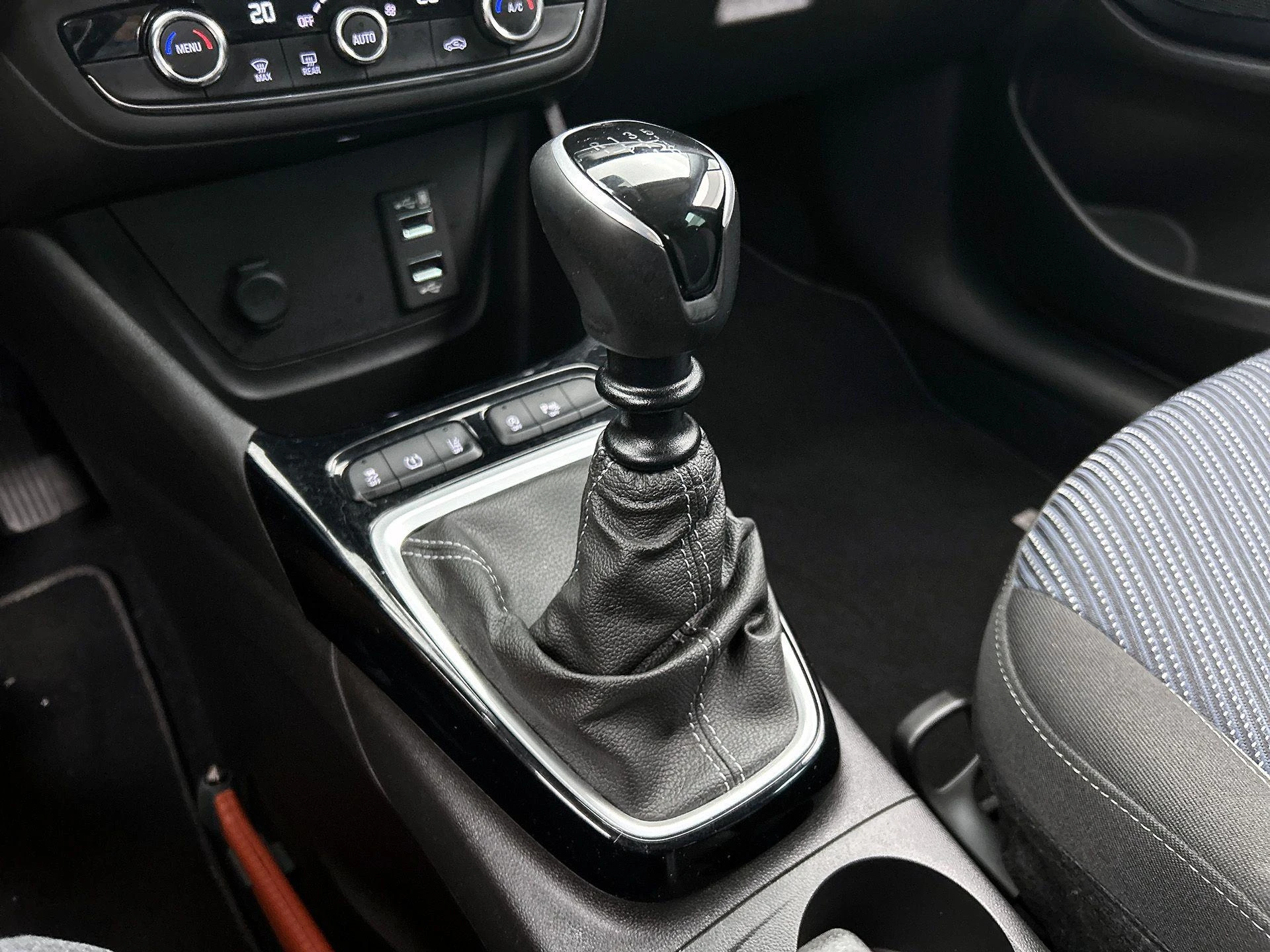 Opel-Crossland X-image-27