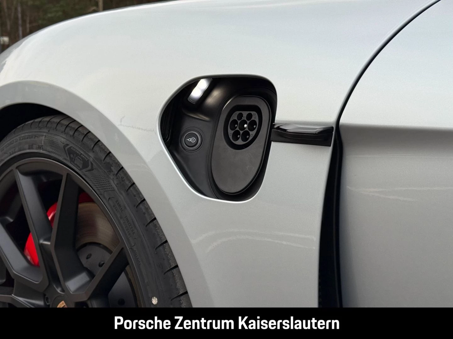 Porsche Taycan GTS Sport Turismo HA-Lenkung Active-Ride gts