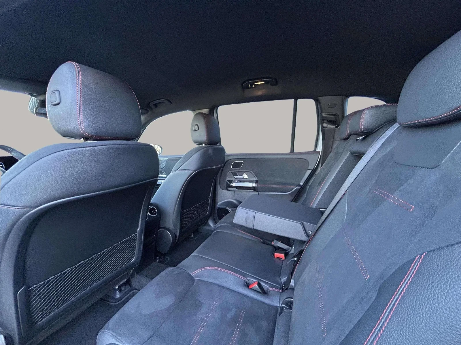 Mercedes-Benz-EQB-image-14