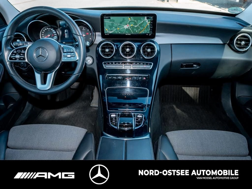 Mercedes-Benz-C-Klasse-image-11