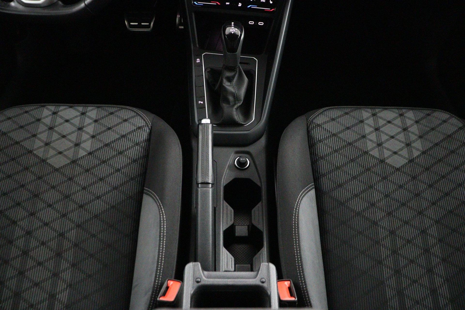 Volkswagen-Polo-image-61