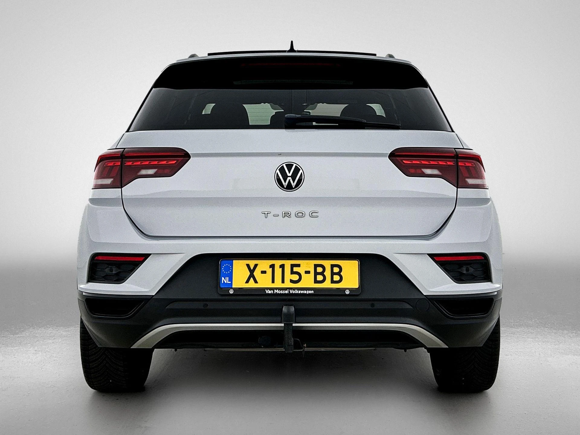 Volkswagen-T-Roc-image-2