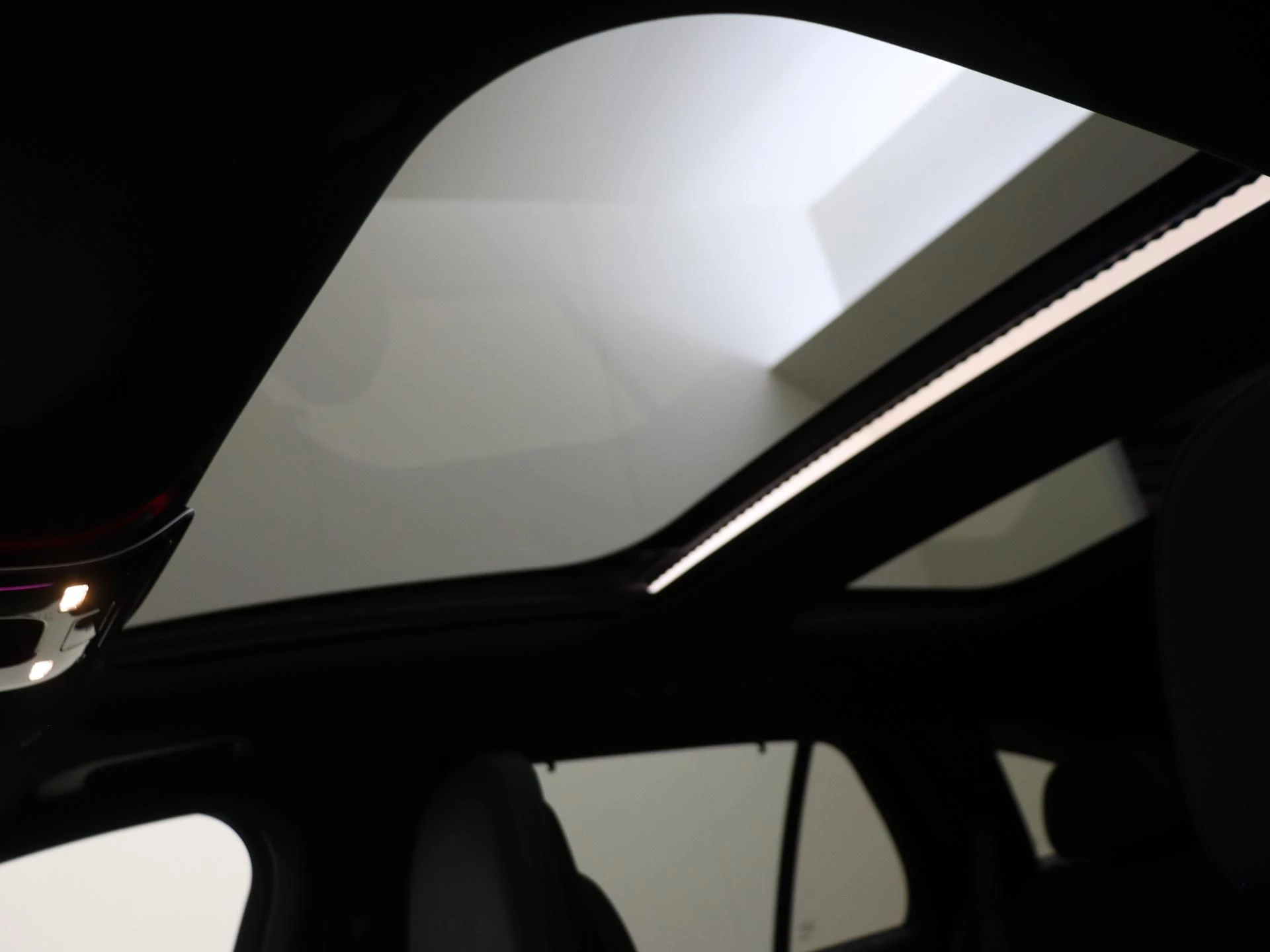 Mercedes-Benz-E-Klasse-image-39