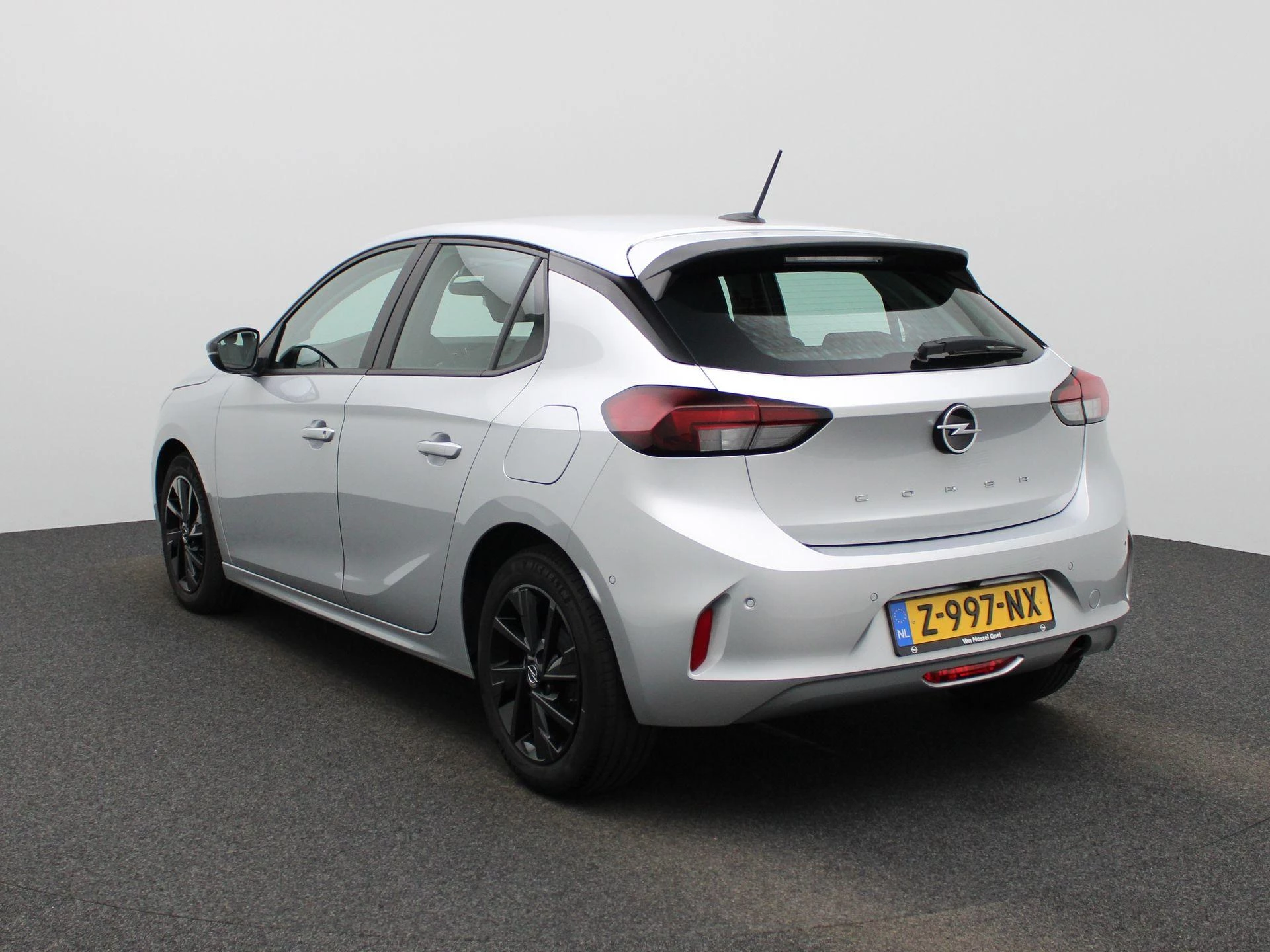 Opel-Corsa-image-1