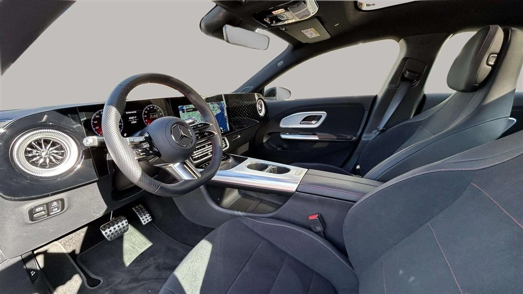 Mercedes-Benz-CLA-image-9