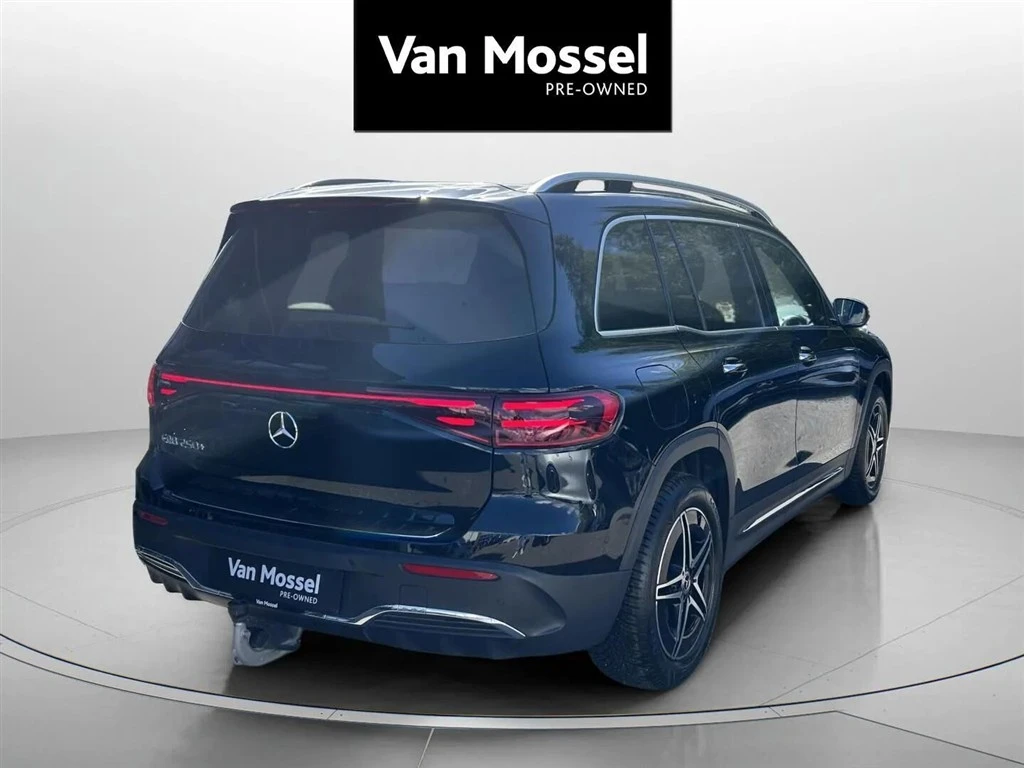 Mercedes-Benz-EQB-image-4