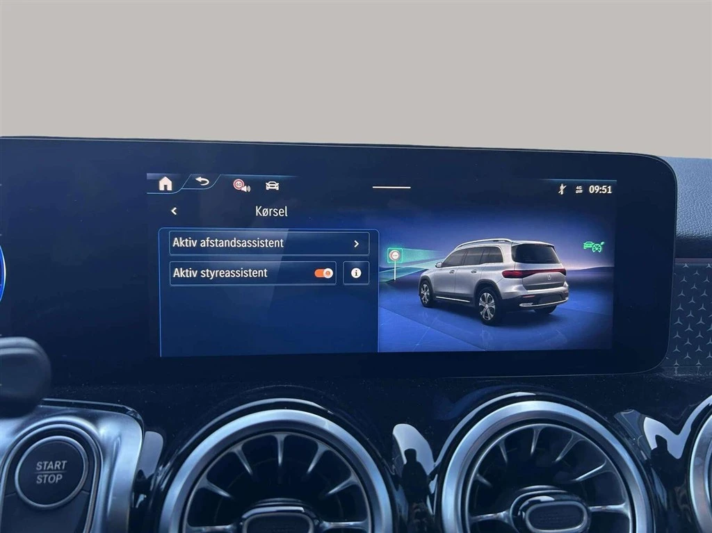 Mercedes-Benz-EQB-image-16