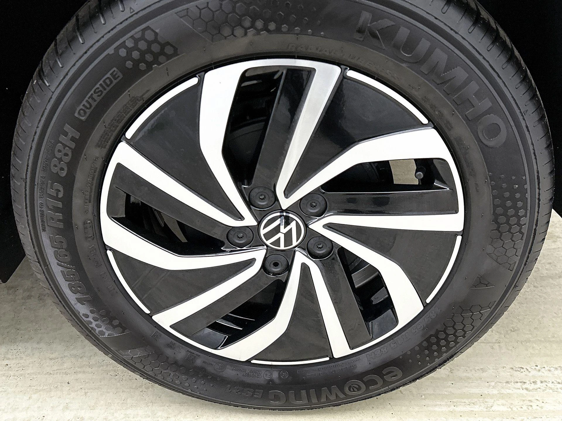 Volkswagen-Polo-image-29